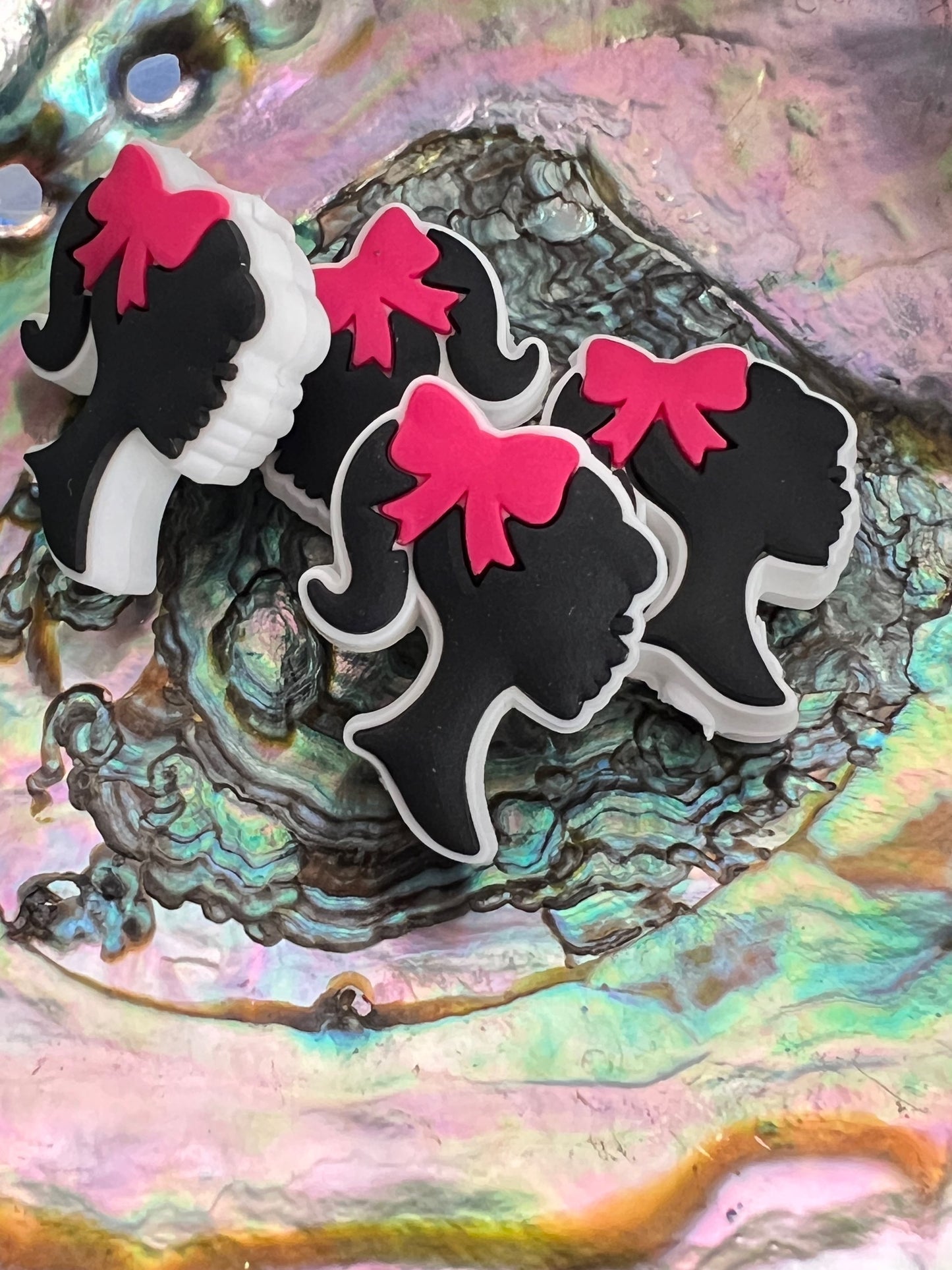(1)PC- DOLL Head with Pink Bow Focal Bead image 0