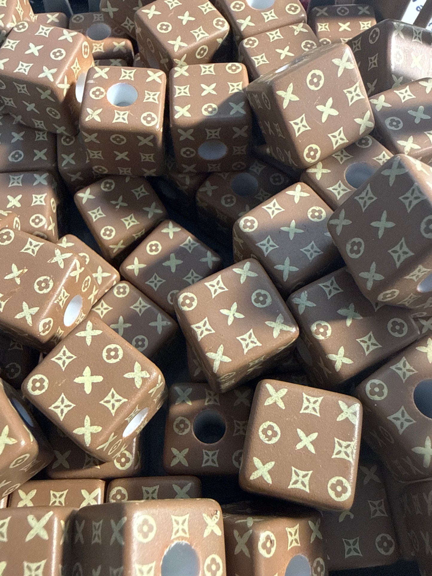 (5PCS) Choose Your Design, LoVe, C/C, DI OR, Colors, Cube/Square UVAB Coated Beads