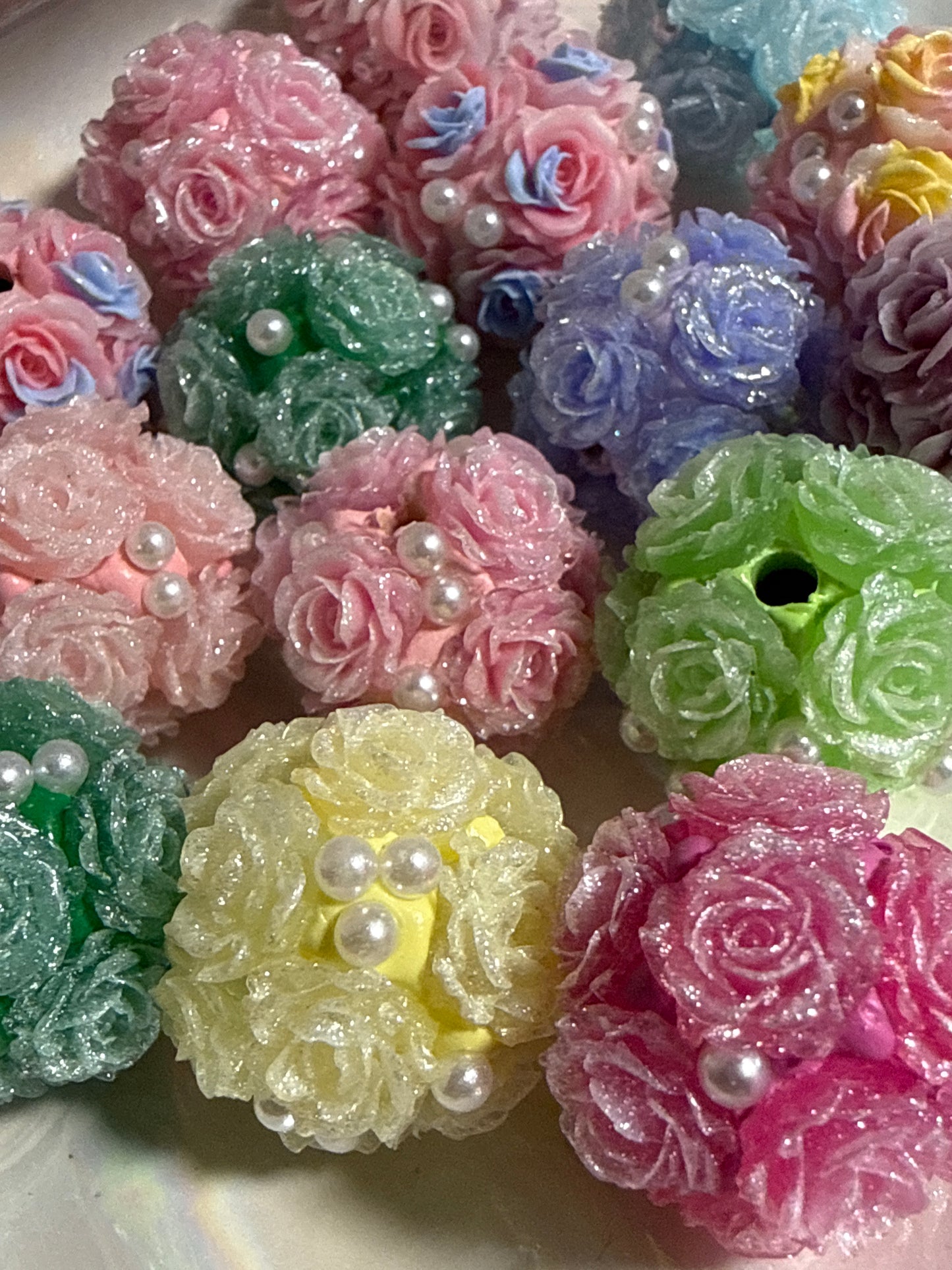 R133- (5PCS) 21mm Round Pastel W/ Multicolored Roses W/ Pearls Clay Beads for DIY