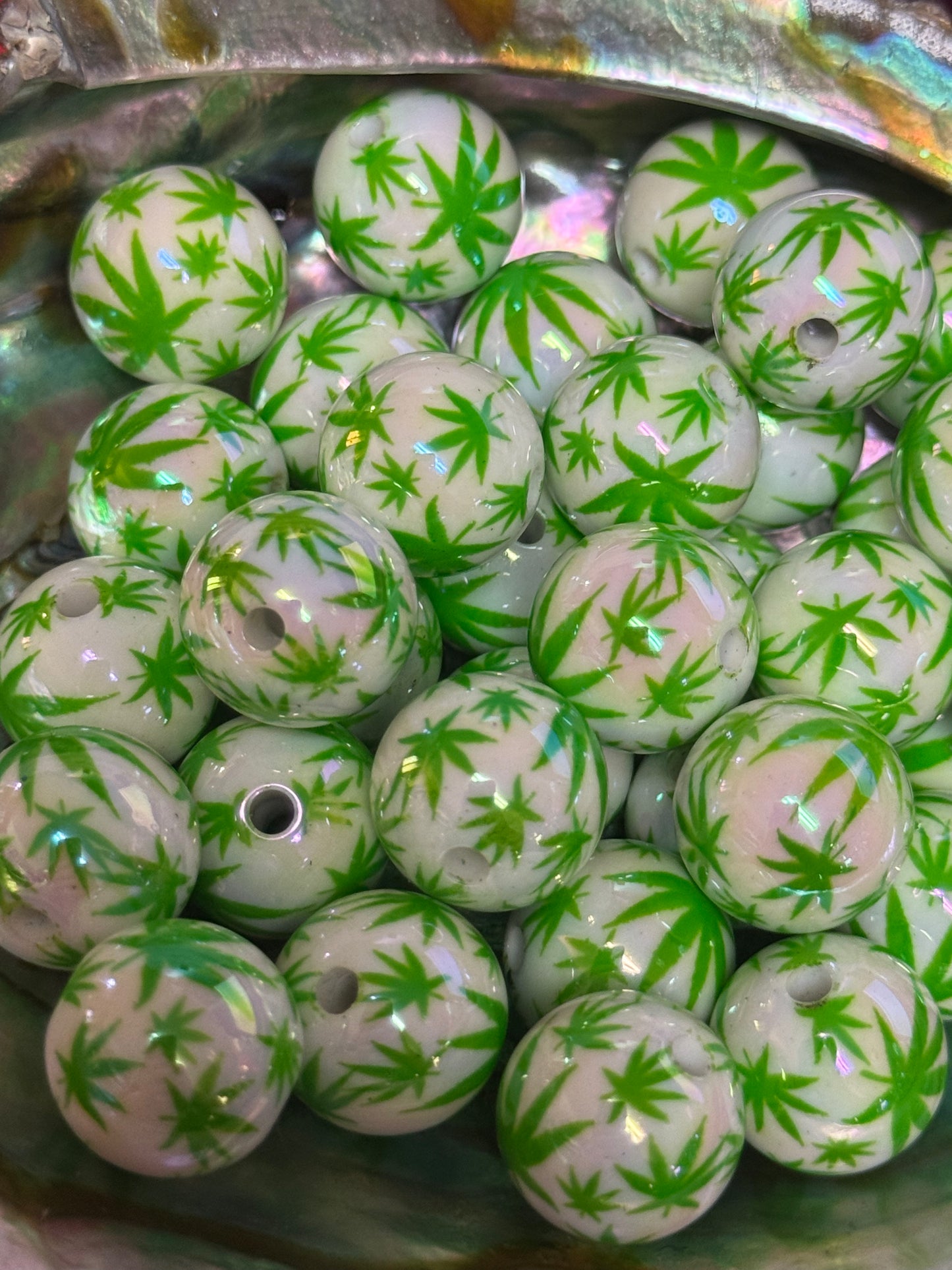 B50- (10PCS) 15mm White Rainbow UVAB Iridescent Acrylic Beads W/Happy/Maple Leaf