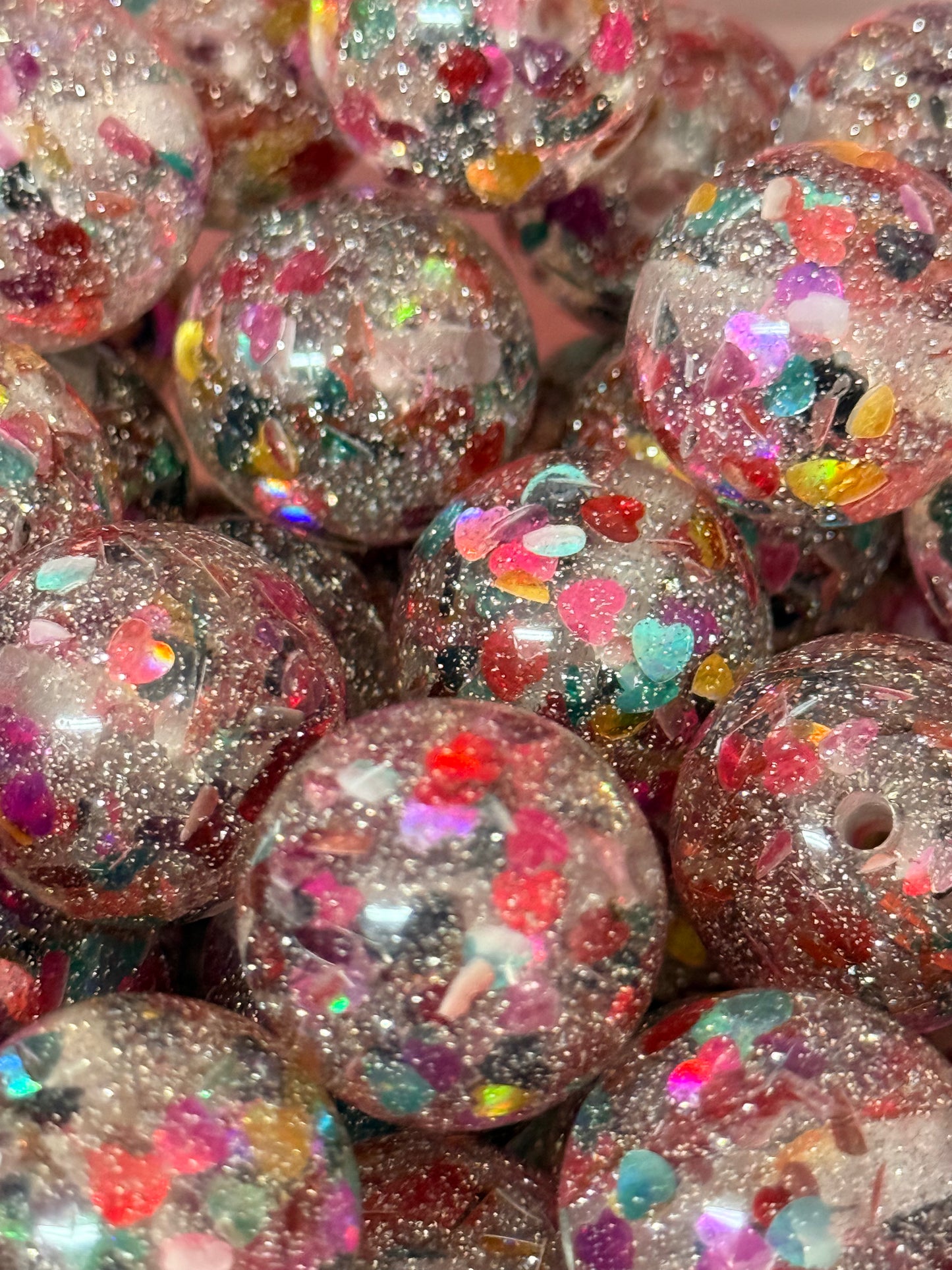 B90- (10PCS) 20mm Round Clear W/Glitter & Heart Confetti Inside Multicolor Rainbow Beads for DIY