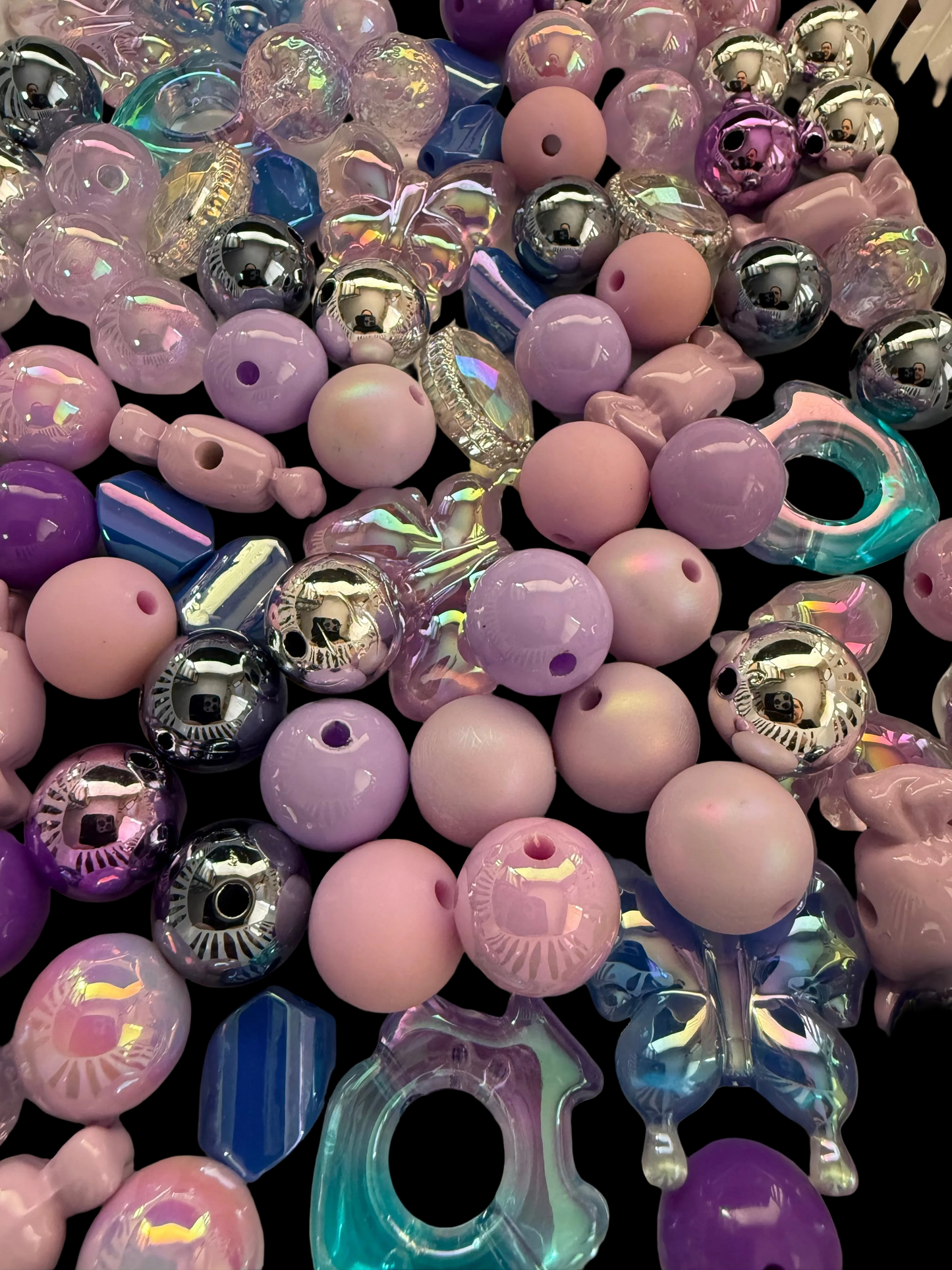 BM1- 216gm of MIXED Pinks/Purples/Blues/Silver Colors Acrylic Beads For DIY