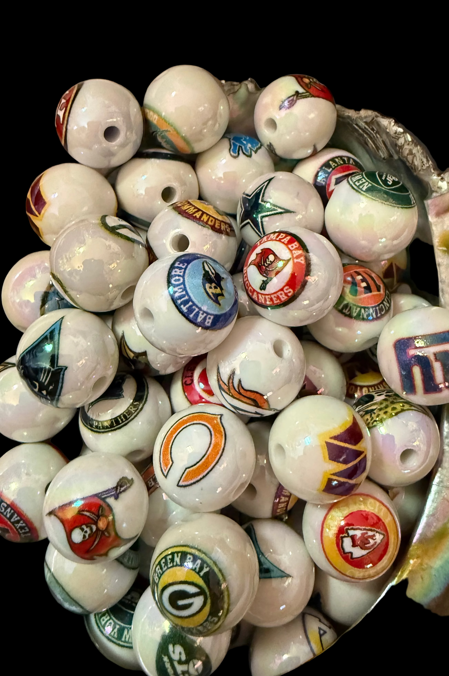 C/L B19- (10PCS) 15mm NFL FOOTBALL MIX Color Round UVAB Iridescent Rainbow Acrylic Beads For DIY