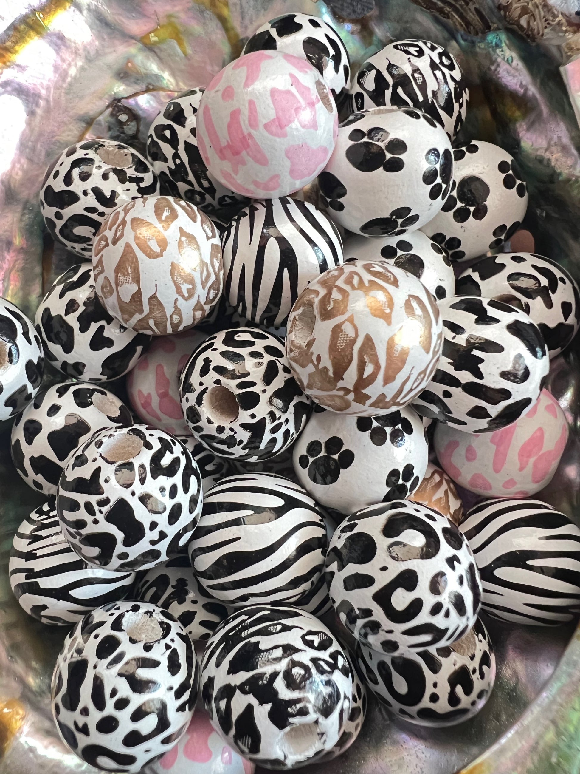 10 PCS-  16mm Multicolored Leopard/Zebra/Cow/Paw/Black/Pink/Gold Round Wooden Be image 0