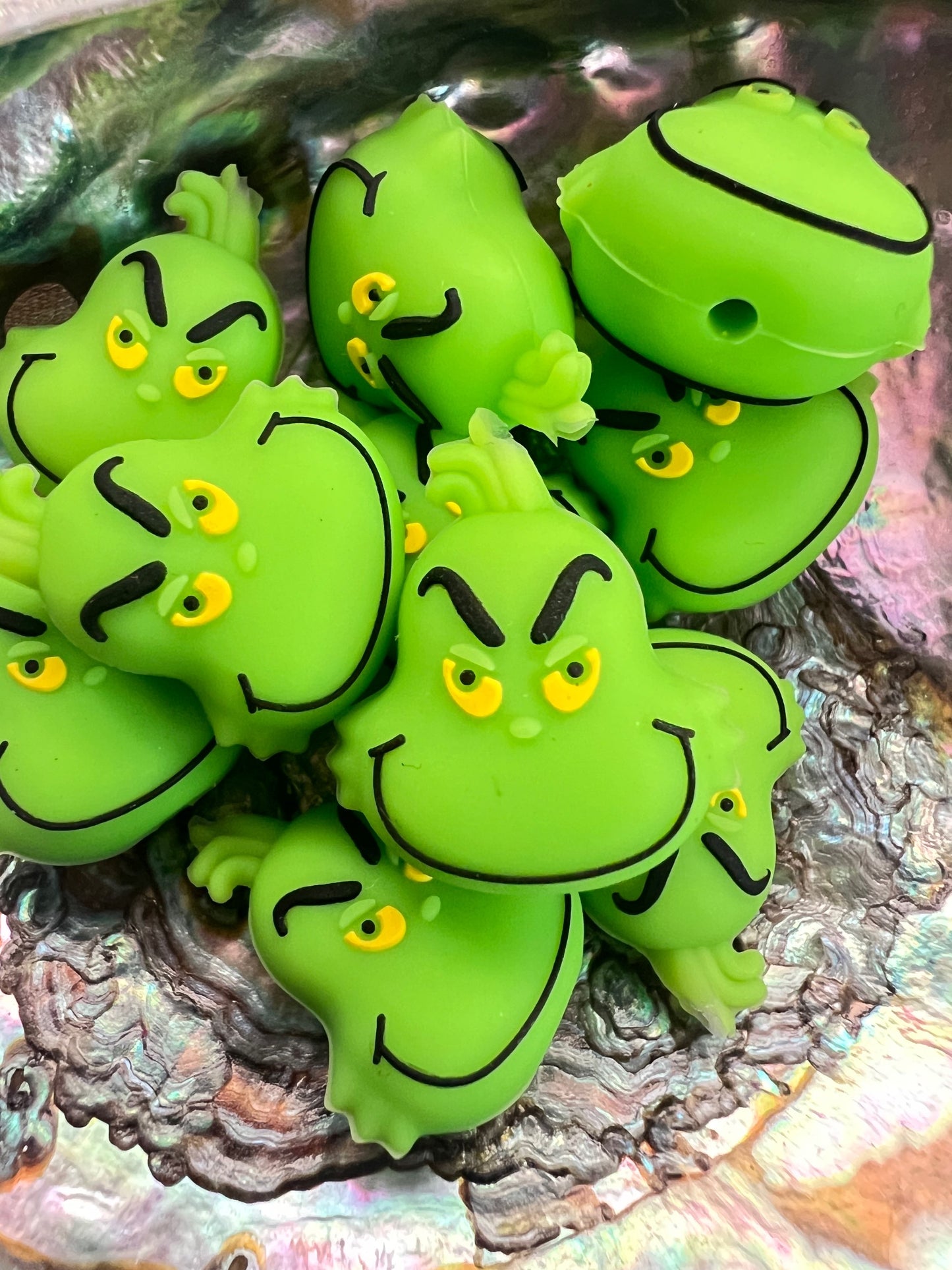 (1)PC- 3D Green G-R-I-N-C-H Face Silicone Focal Bead image 0