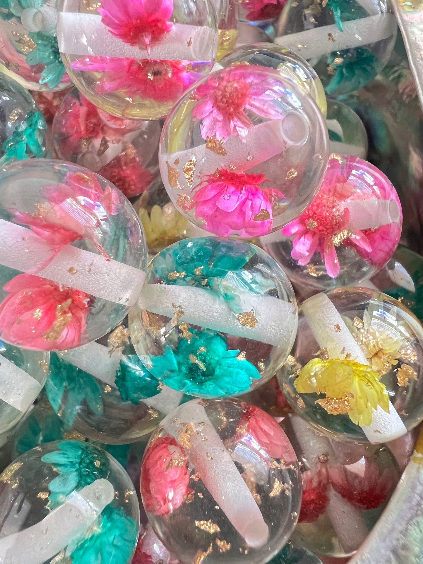 10 PCS- 16mm Round Clear W/Flower InsideTeal/Pink/Yellow Gold Flake Resin Beads image 1