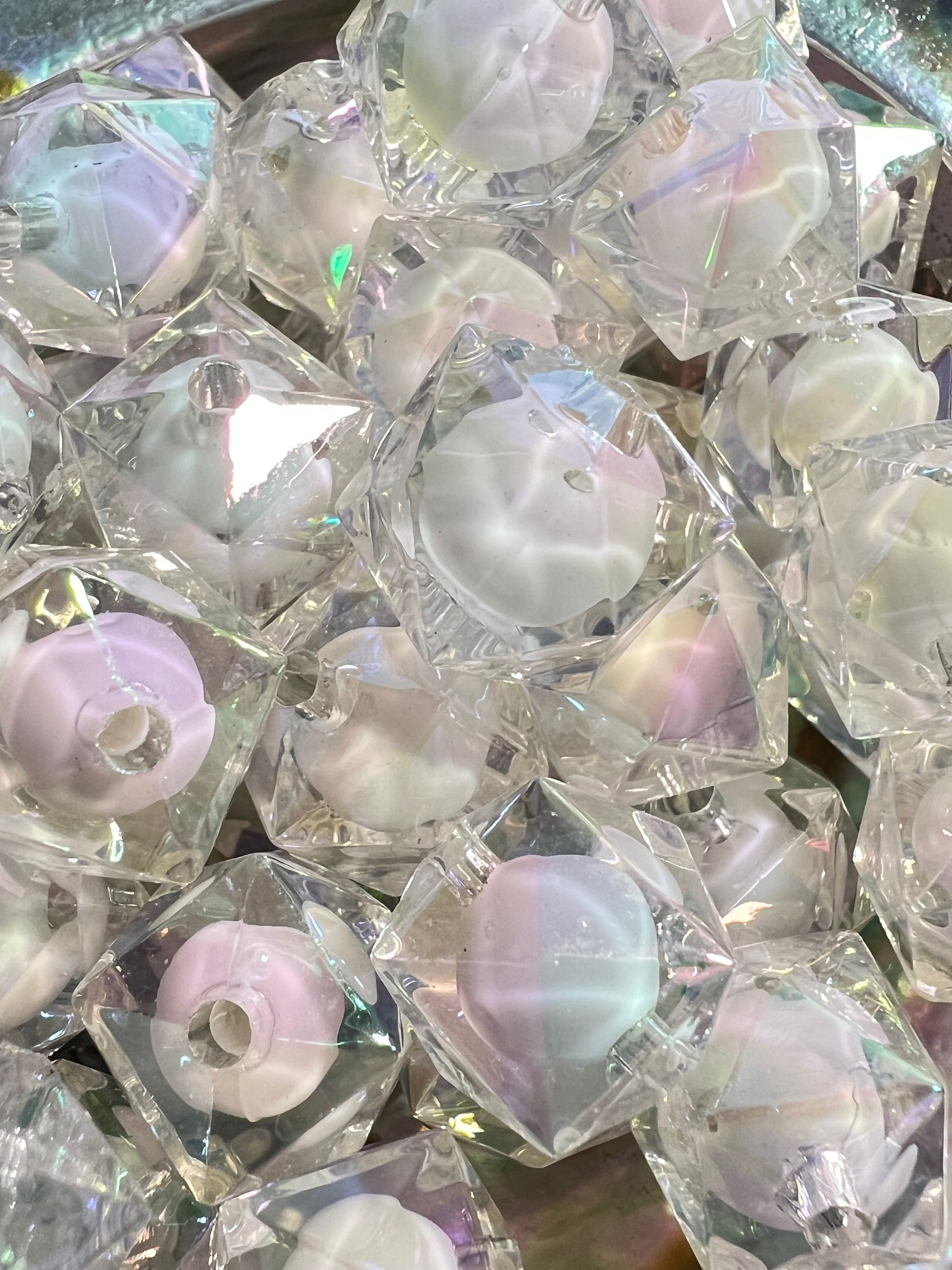 10 PCS- 19mm 3D Hexagon Aura White/Clear Acrylic Beads image 2
