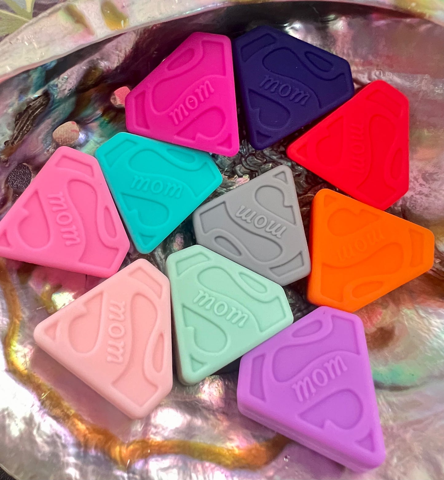 (1)PC- Choose your color- Super MOM  Focal Bead image 0