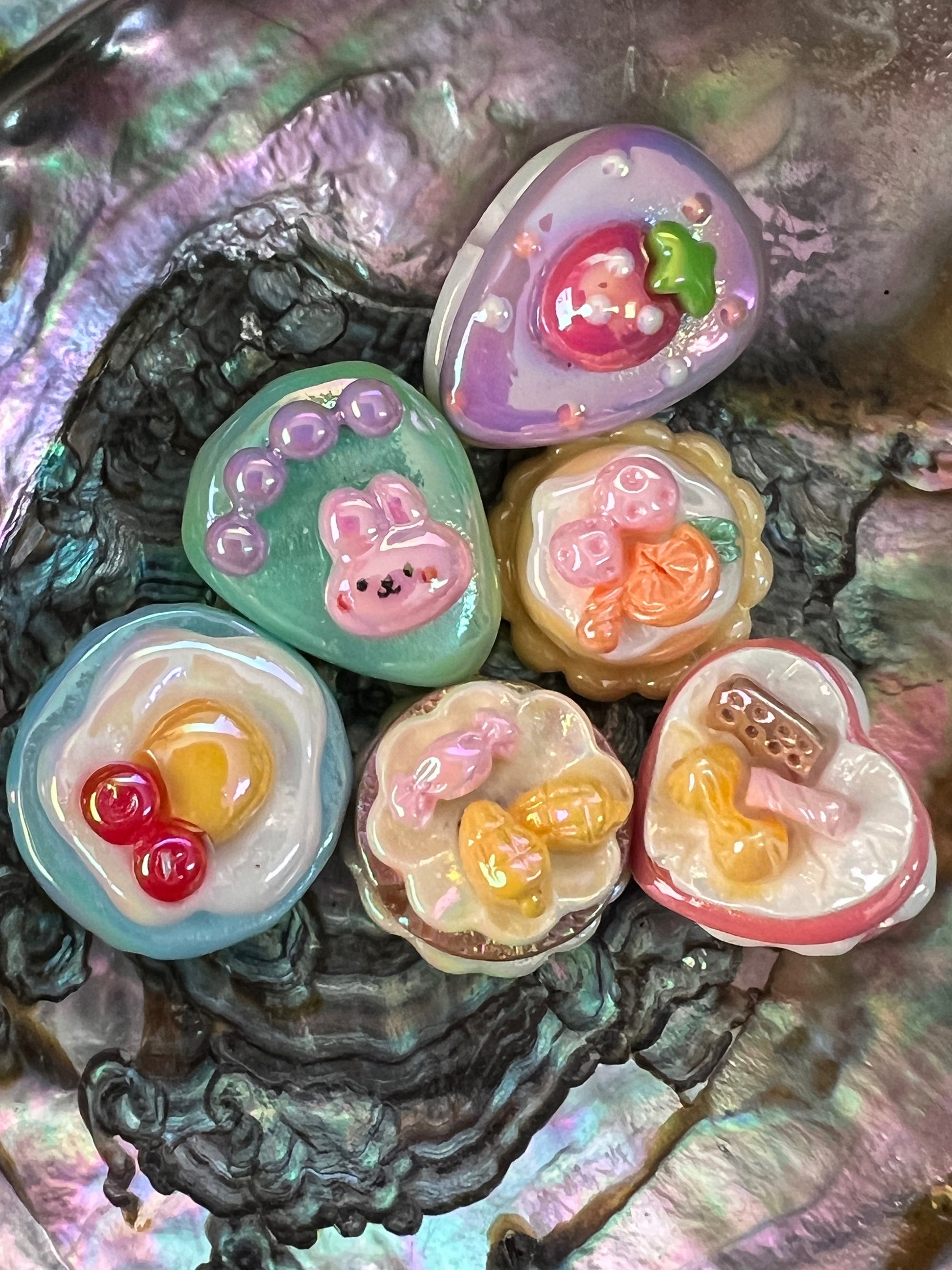 6PCS- 20mm Mixed Cute Desserts/Cakes/Cheesecake Acrylic Beads image 0