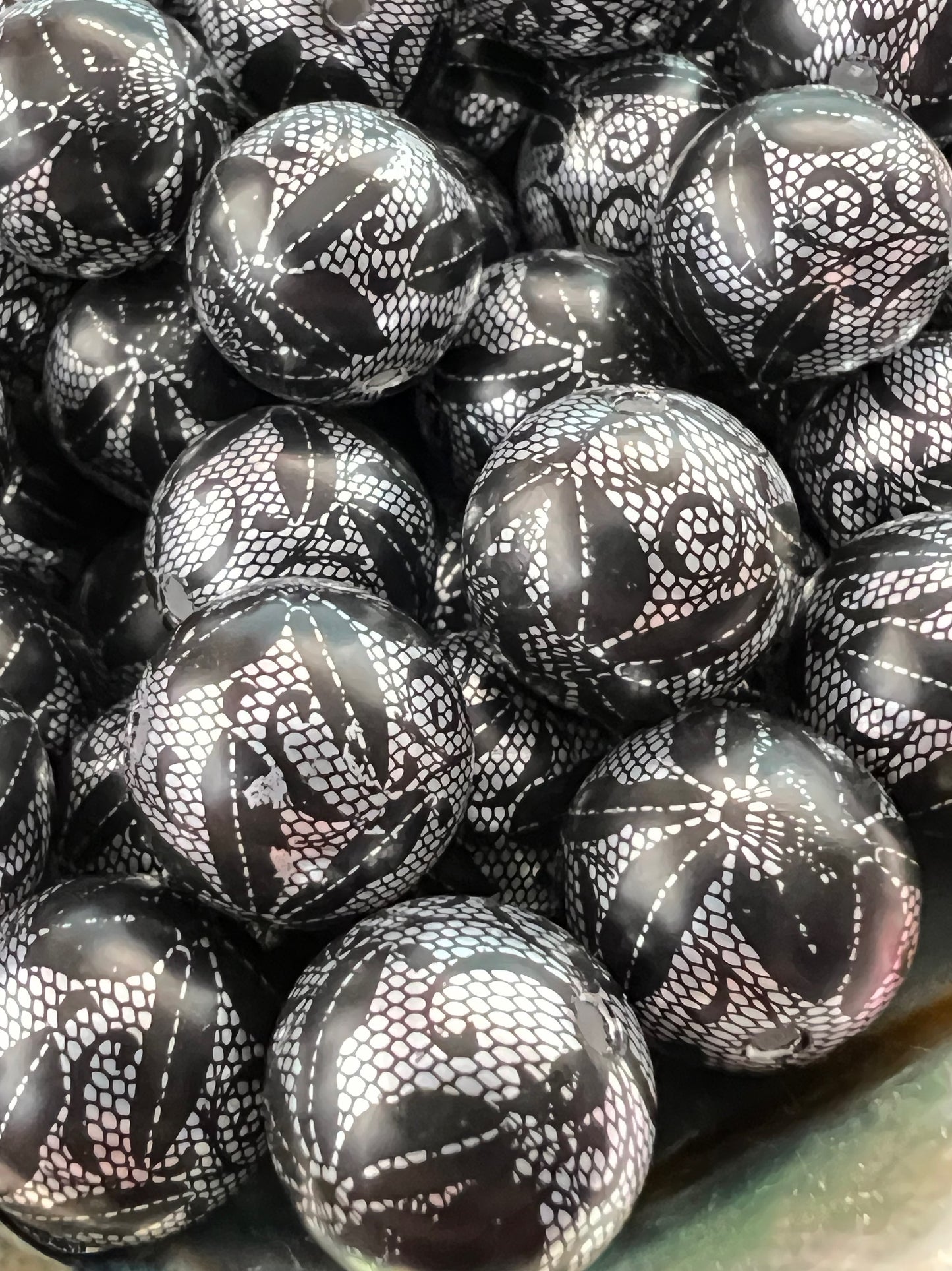 10 PCS - 16mm Beautiful Matte Black LACE Pattern on Silver Acrylic Beads image 0