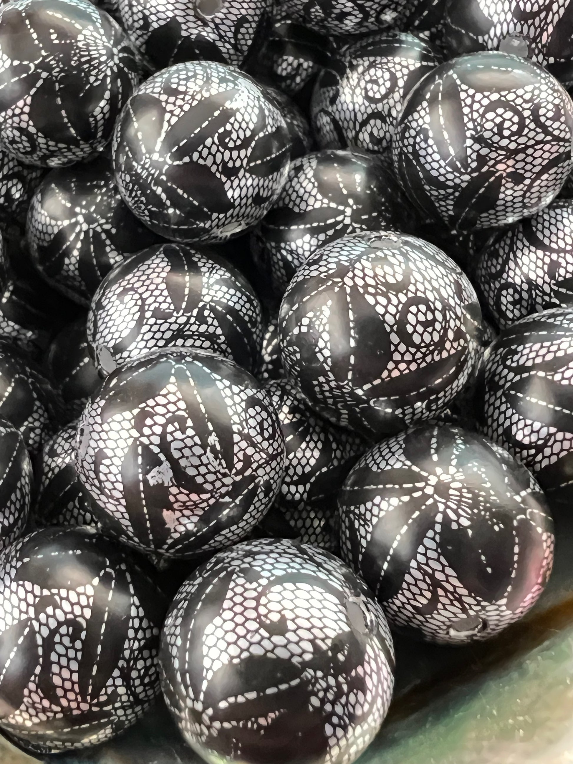 10 PCS - 16mm Beautiful Matte Black LACE Pattern on Silver Acrylic Beads image 0