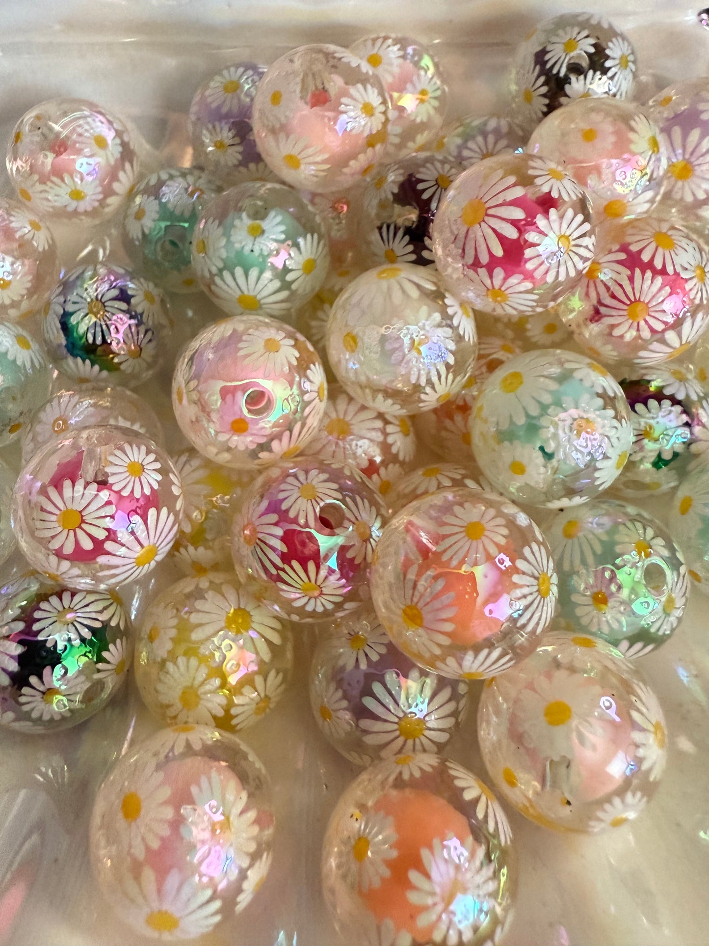 B11- (10PCS) 16mm Daisy Clear Double Layer W/Mixed Color Centers UVAB Dance Bubblegum Mixed Acrylic Beads for DIY