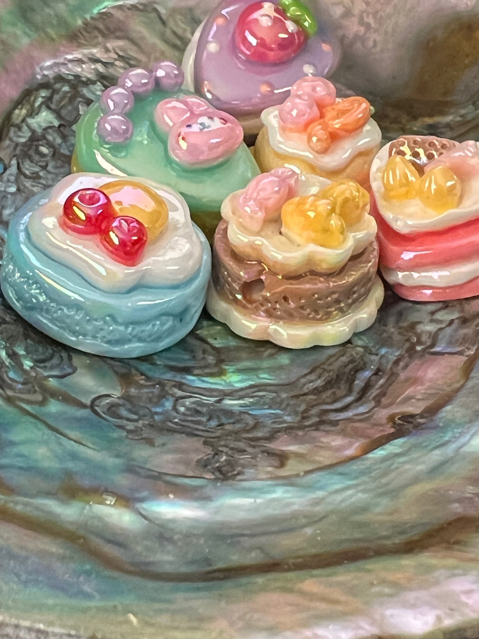 6PCS- 20mm Mixed Cute Desserts/Cakes/Cheesecake Acrylic Beads image 2