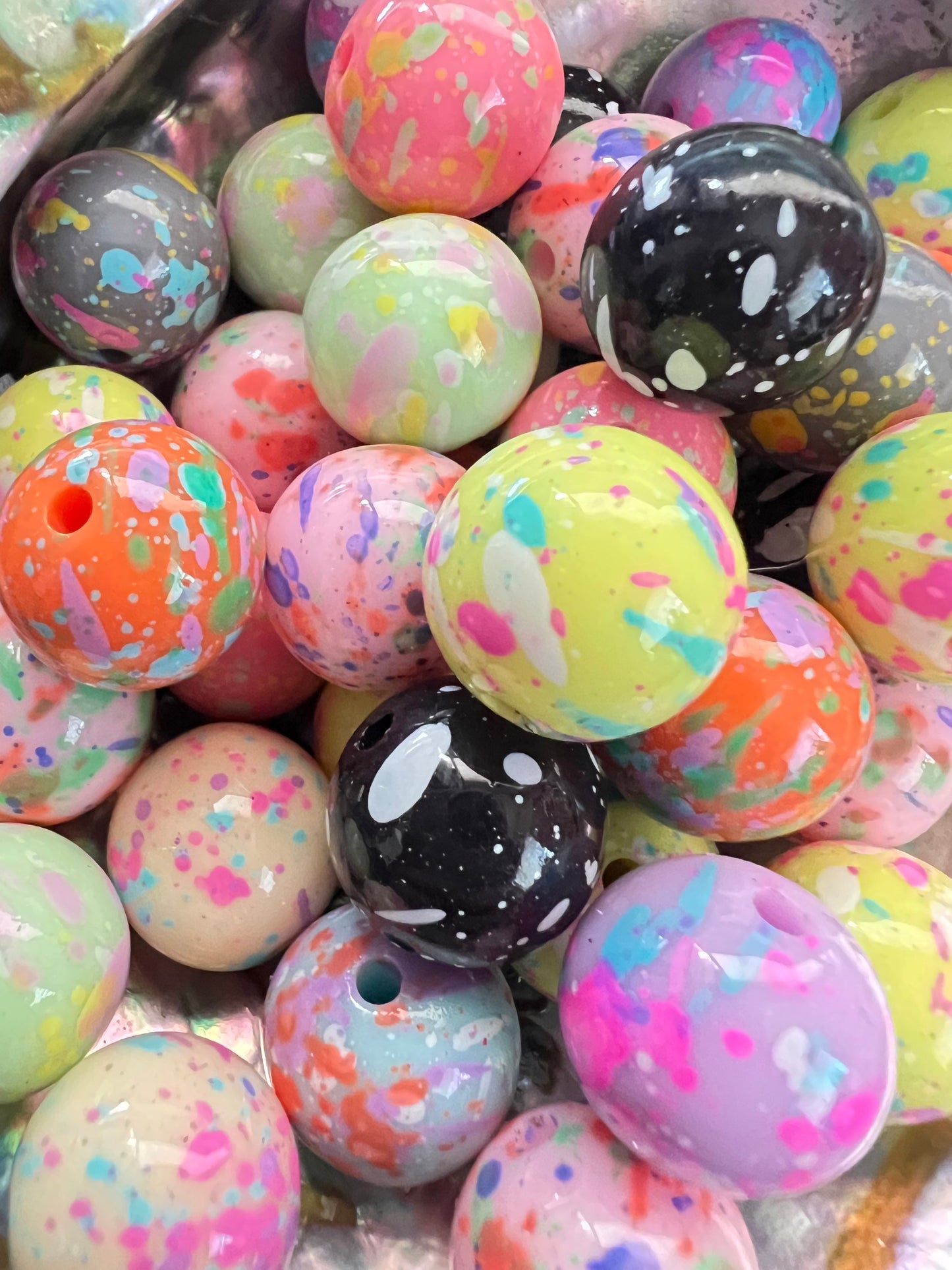 10 PCS- 15mm Round Multi-Color W/Rainbow Paint Splatters Acrylic Beads image 1