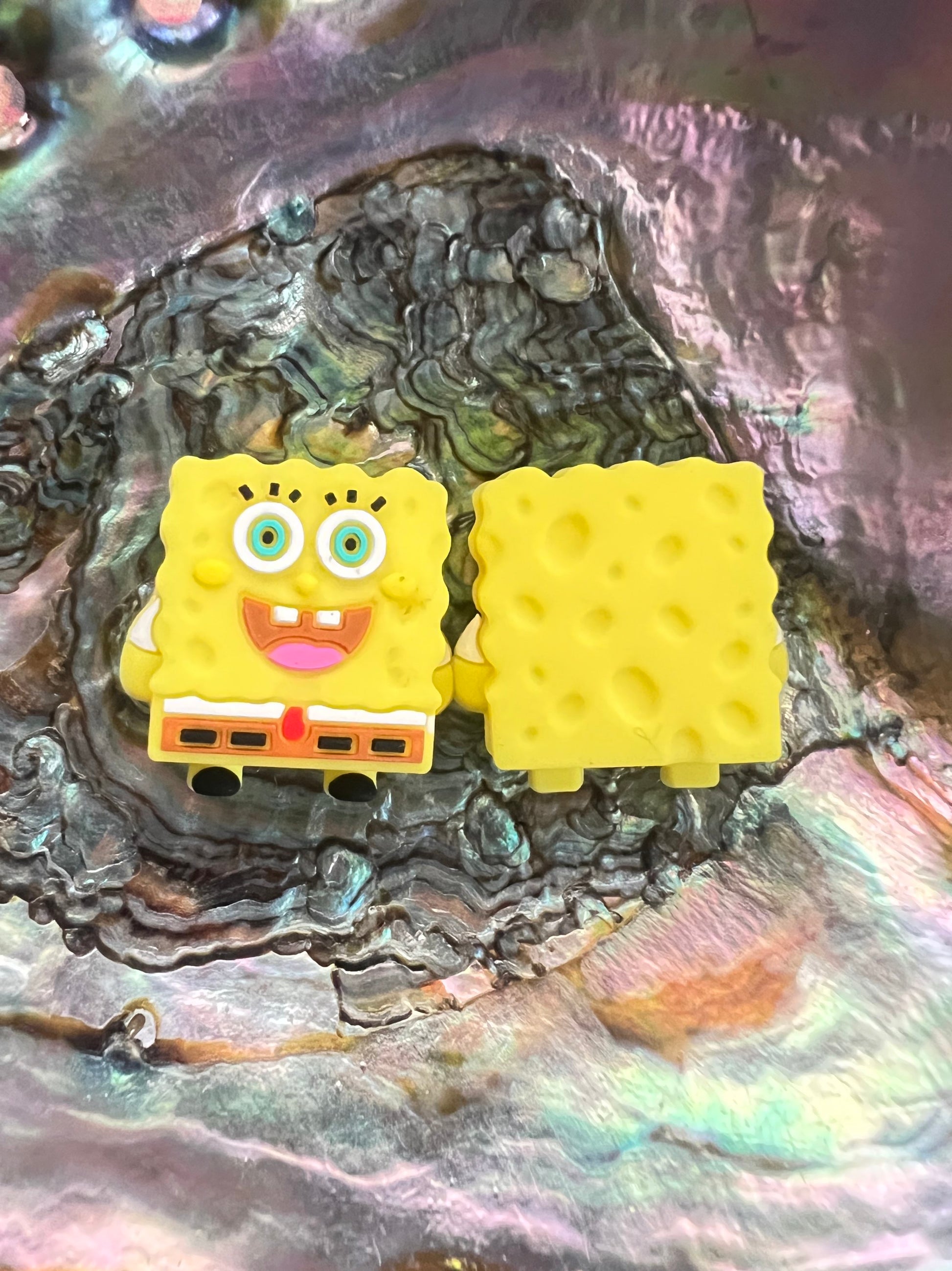 (1)PC- 3D CUTE Standing Yellow Sponge B-o-b Silicone Focal Bead image 0