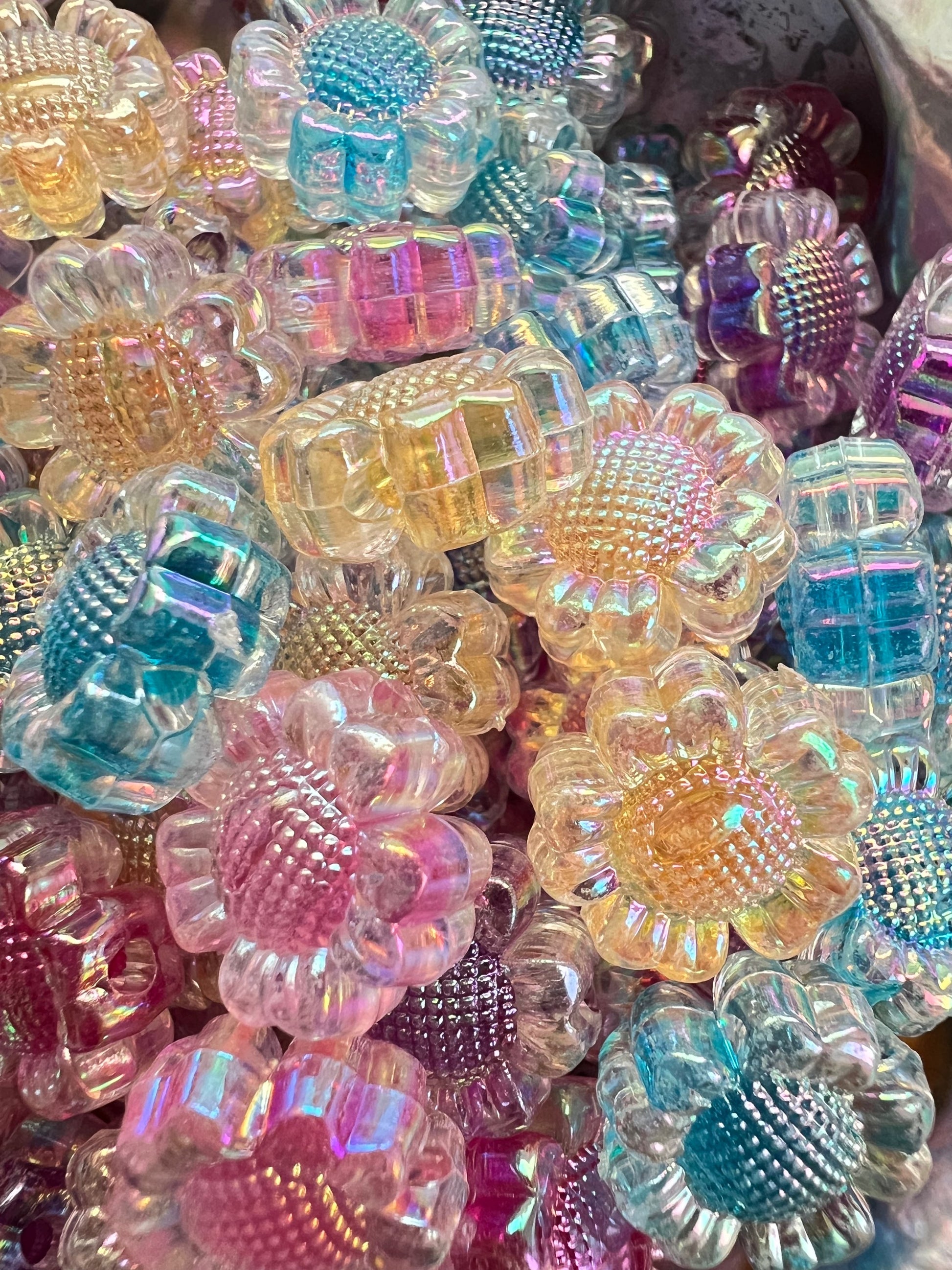 10PCS- 16mm 3D MultiColor SUNFLOWER UVAB Iridescent Acrylic Beads image 1