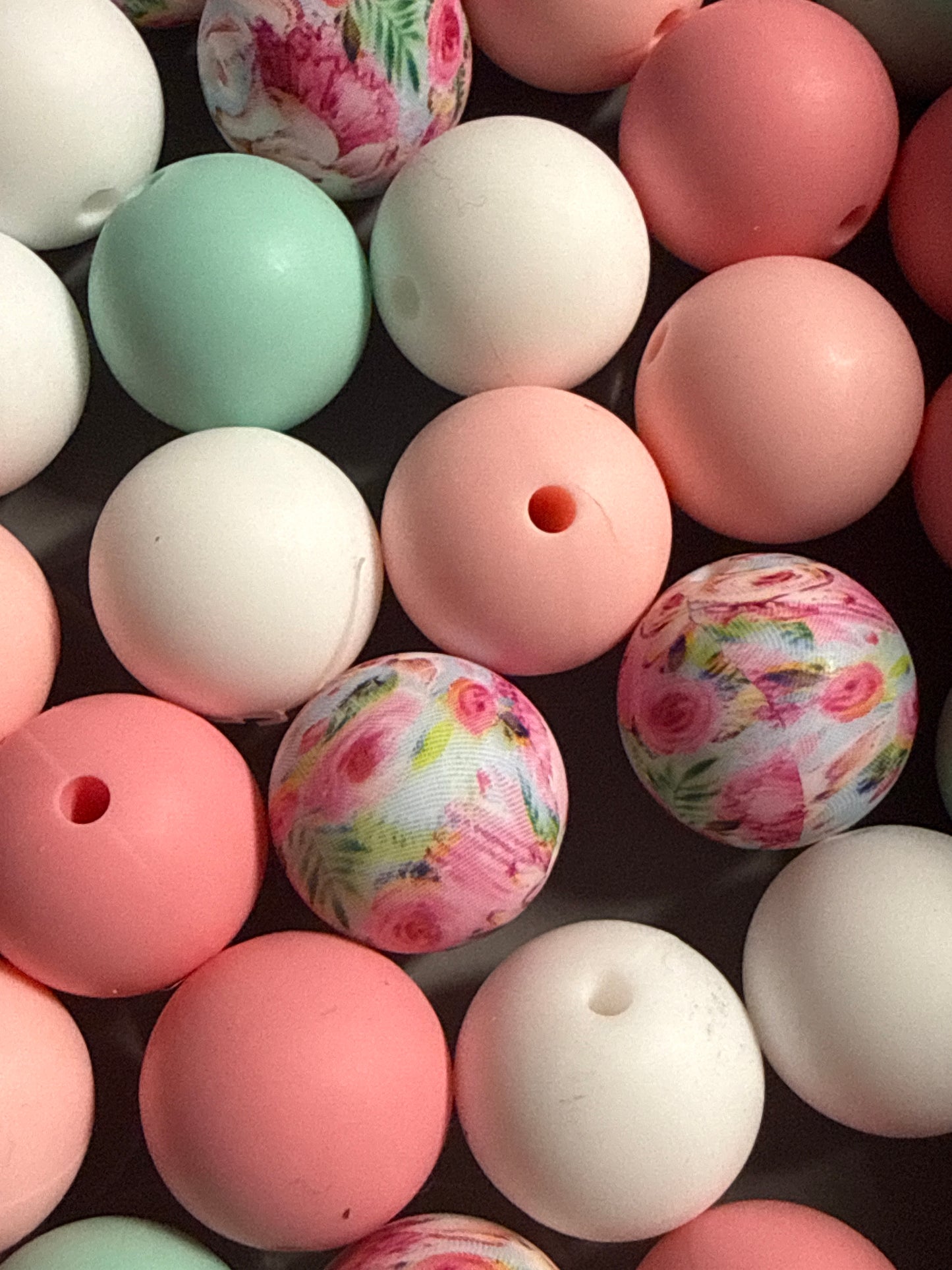 SILB17- (10PCS) 15mm Round Multicolored Floral Mint/White/Pinks MIX of SILICONE beads for DIY