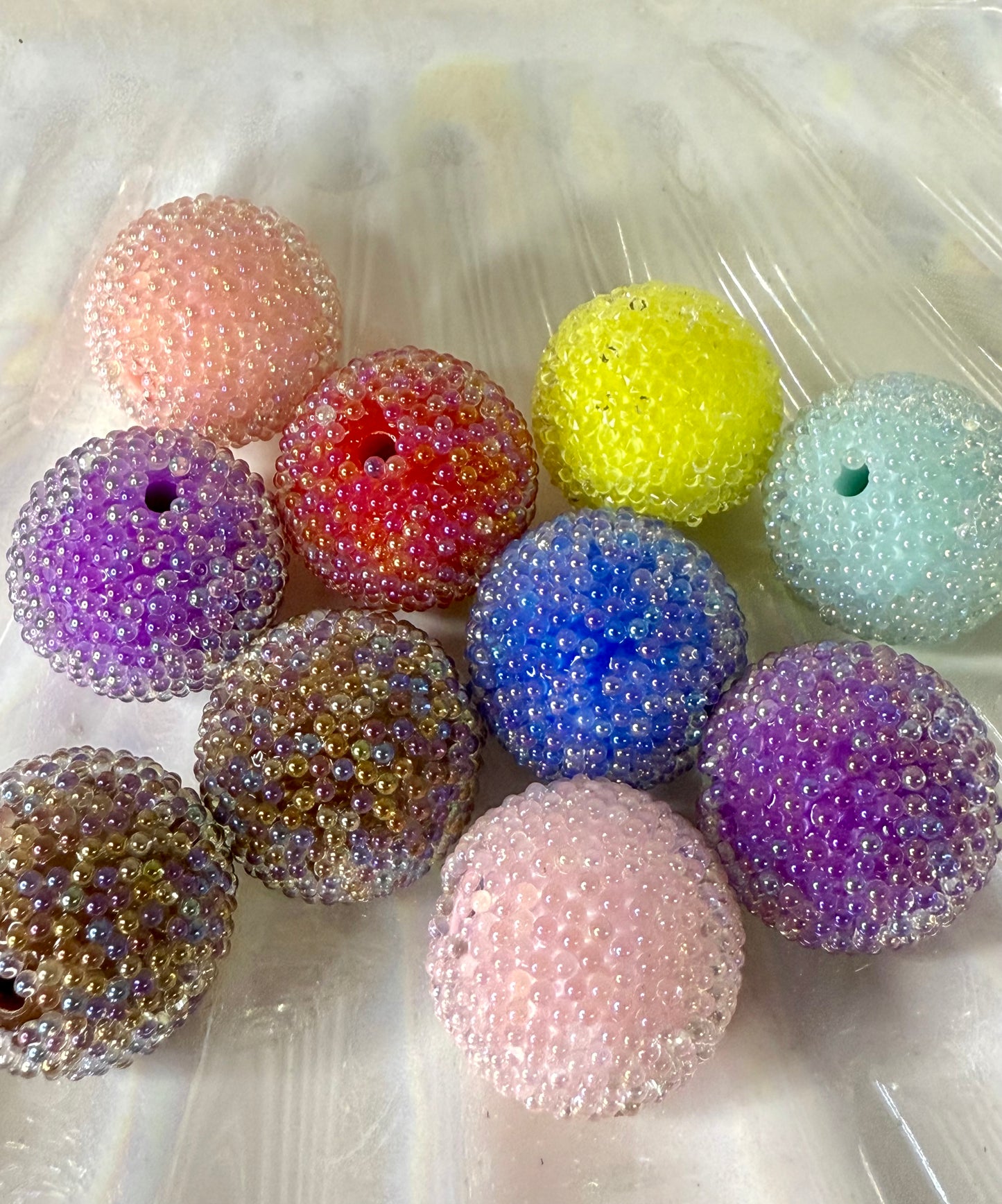 R25- (10PCS) 20mm Mixed Color Bubblegum Acrylic Beads Coated with Mini Clear AB Bubble Beads for DIY