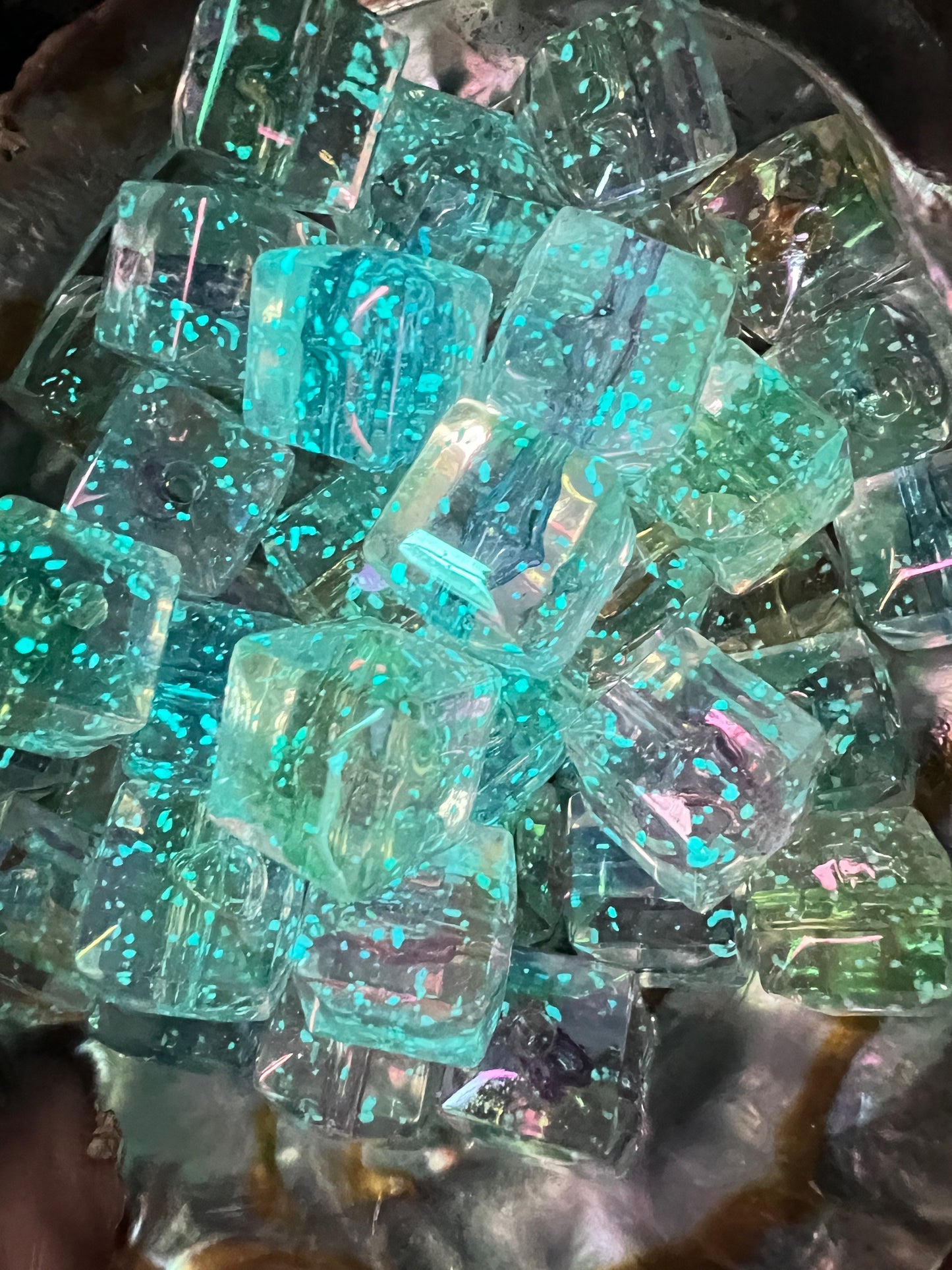 10 PCS- 14mm 3D Hexagonal Prism LUMINOUS Aura Clear/Bubble Acrylic Beads image 4