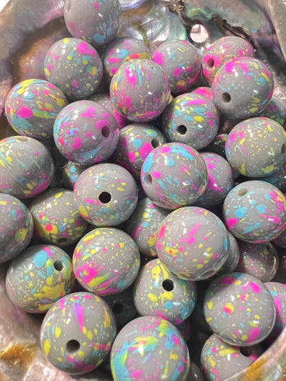 10 PCS- 15mm Round Gray with Multi-Color Paint Splatters Acrylic Beads image 0