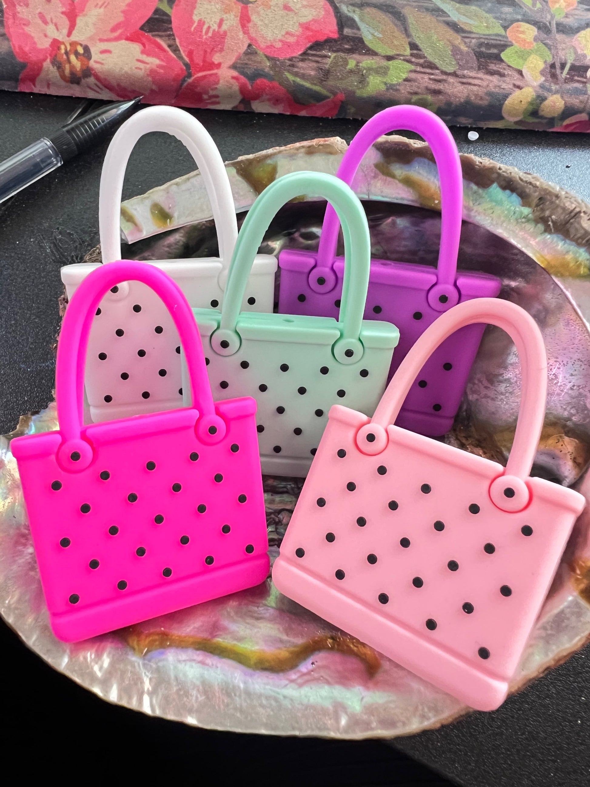 (1)PC- Choose your color- Beach Bag/Stylish/Aesthetic Focal Bead image 0