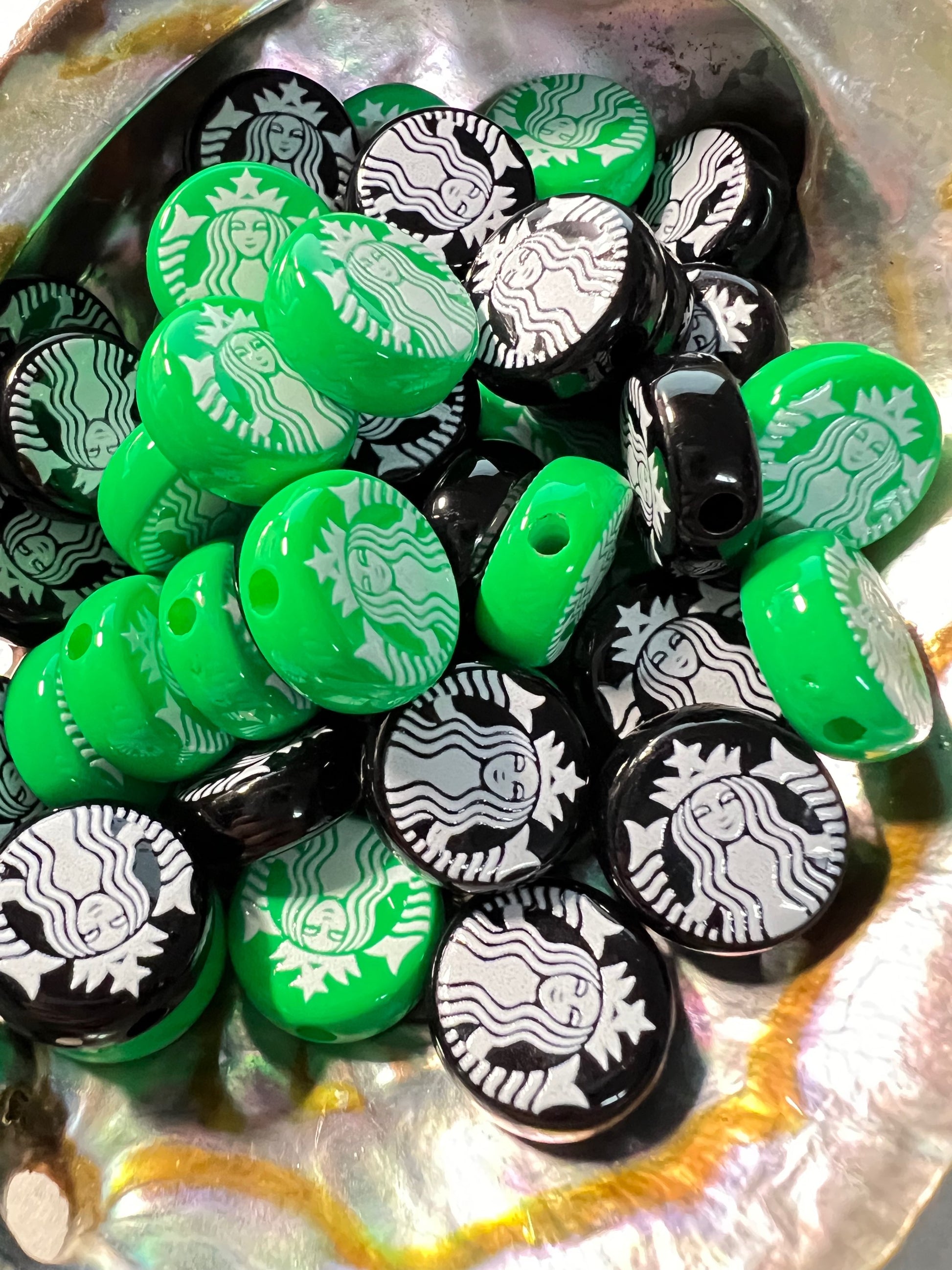 10 PCS - 18mm Round/Flat Green & Black StarBucks Coffee Acrylic Beads image 0