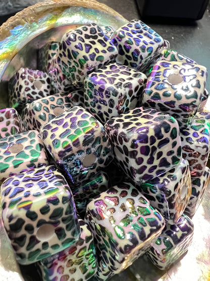 5 PCS- 15mm Leopard UVAB Transparent Rainbow Aura Cube/Square Beads image 2