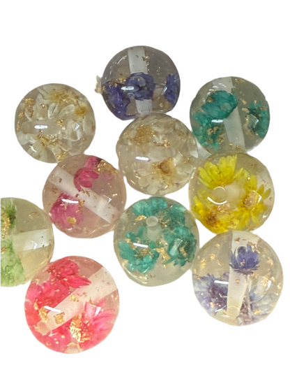 R44- (5PCS) 20mm Multi-Color Transparent Resin Dried Floating Floating Flower W/Gold Glitter Flakes Resin Bubblegum Beads for DIY