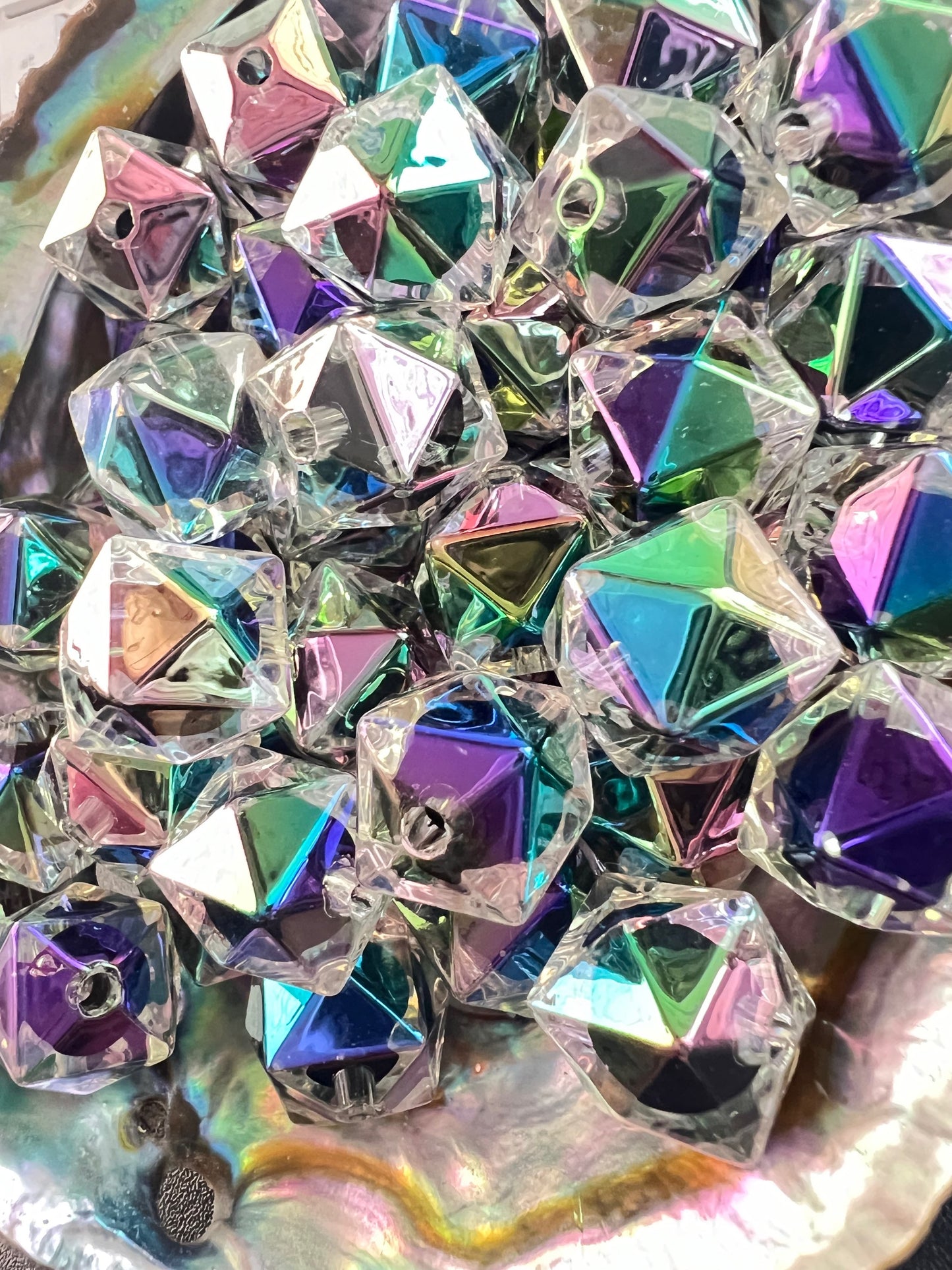 10 PCS- 19mm 3D Hexagonal Prism Aura UVAB Black/Clear Acrylic Beads image 2
