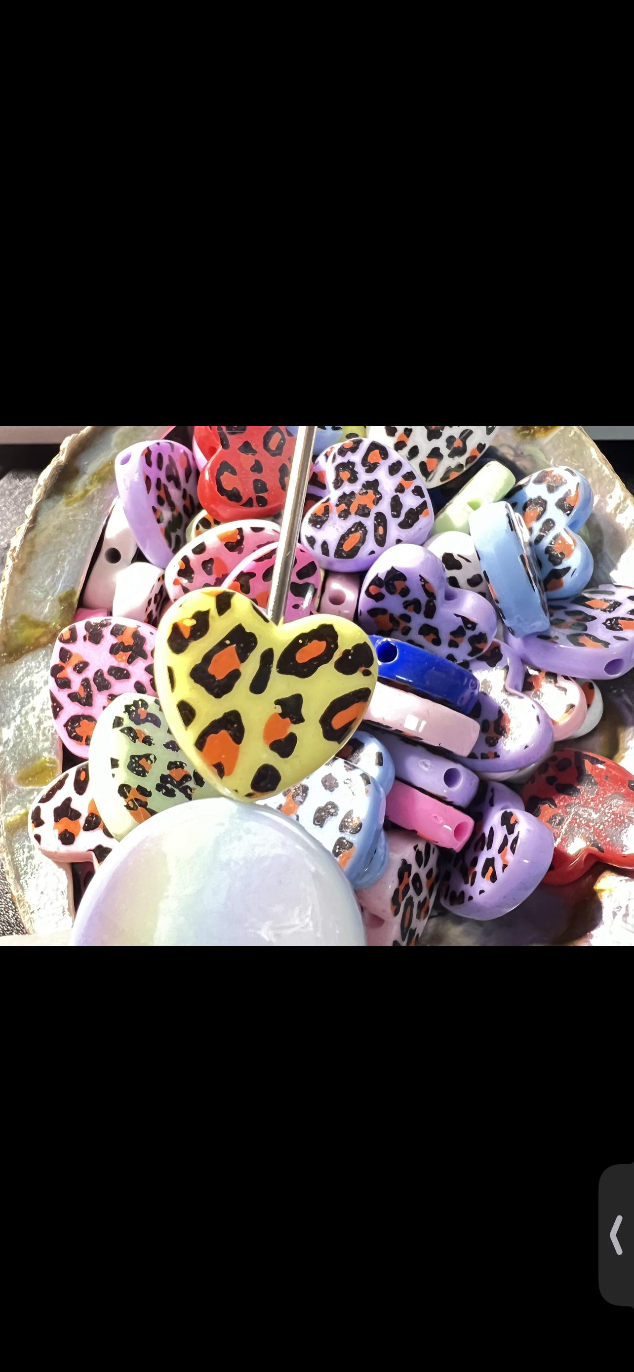 10 PCS- 20mm 3D Acrylic Leopard Heart Shaped Mixed Color Beads image 1