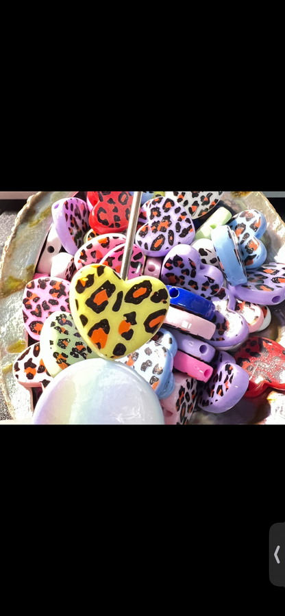 10 PCS- 20mm 3D Acrylic Leopard Heart Shaped Mixed Color Beads image 1