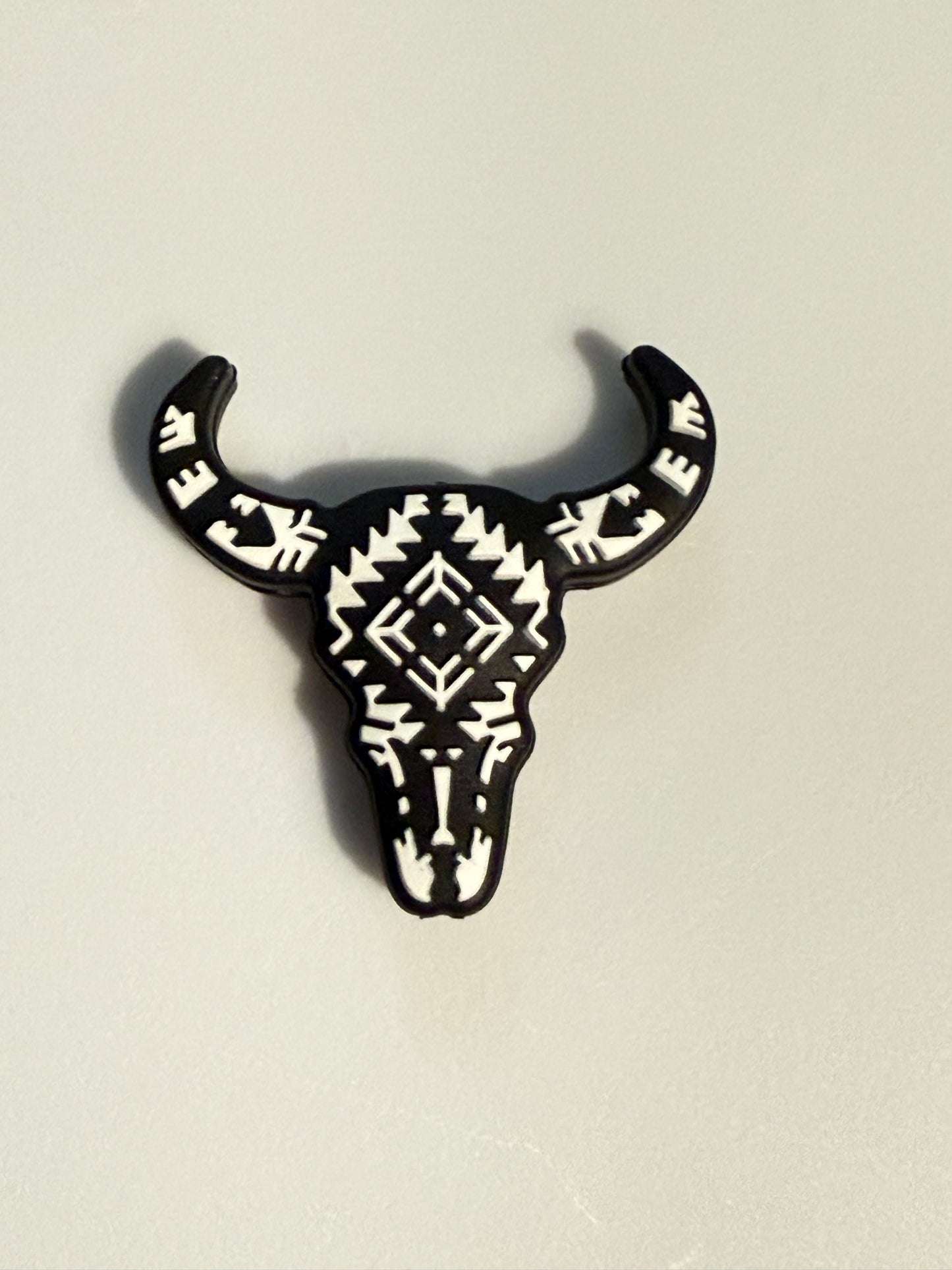 F/C27- (1)PC 1.3" Choose your color- Aztec/Boho Design BullSkull Focal Bead for DIY Keychains, Wristlets, Cup Charms, Car Charms ETC