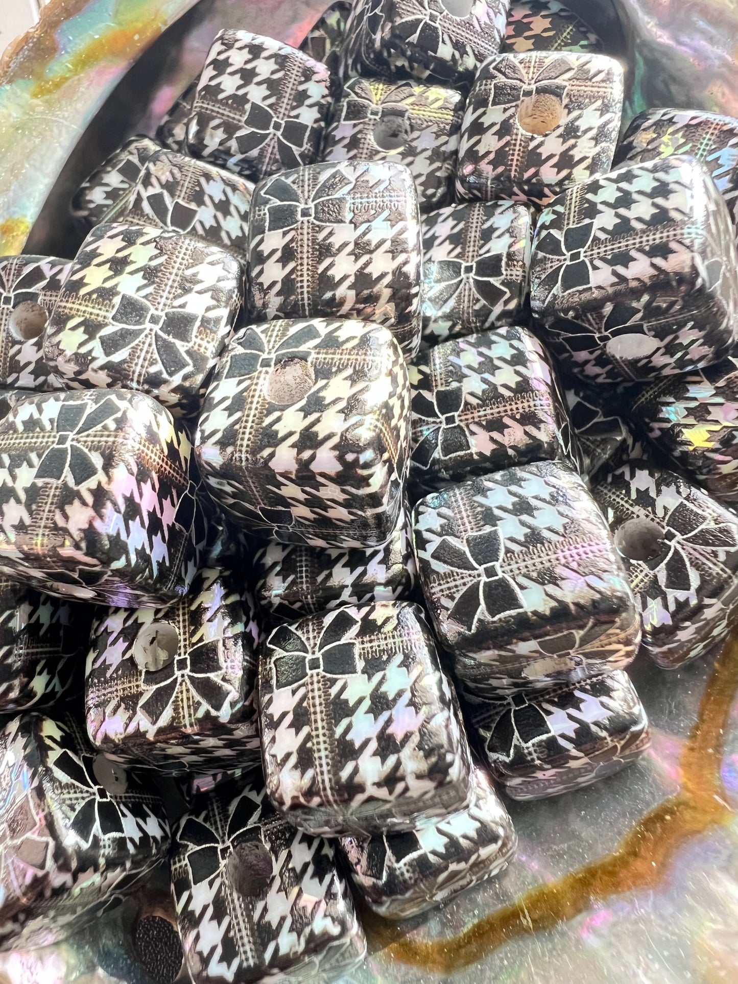 5 PCS - 14mm HoundsTooth Gift Box Black/White Iridescent Rainbow Cube Beads image 2