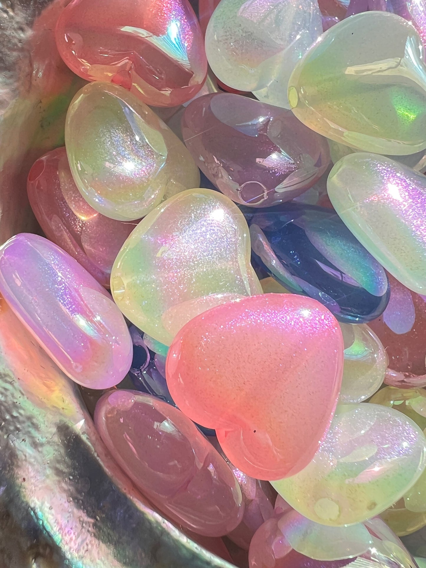 5 PCS- 18mm 3D Aura Heart Glitter Multicolor Iridescent Rainbow Acrylic Beads image 3