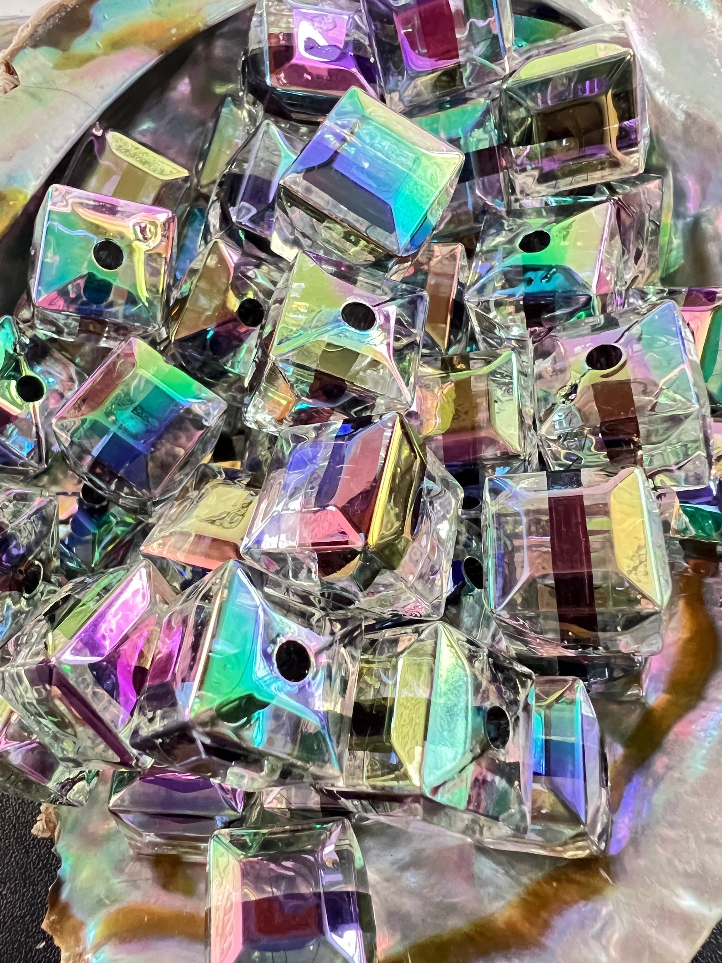 10 PCS- 14mm 3D Hexagonal Prism Aura UVAB Black/Clear Acrylic Beads image 0