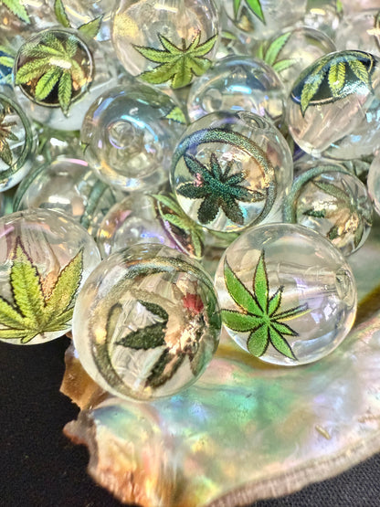 B49- (10PCS) 15mm Clear Rainbow UVAB Iridescent Glitter Acrylic Beads W/Happy/Maple Leaf