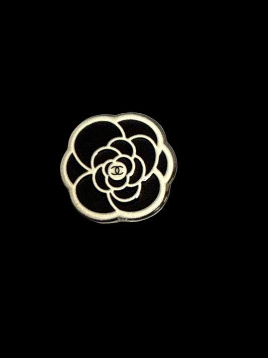 F/ACR48- (1)PC 1" CC Black & White Flower Acrylic Focal Bead for DIY Pens, Keychains, Wristlets, Cup Charms, Car Charms ETC