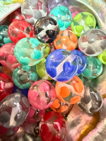 B44- (10PCS) 15mm Round Clear W/Hearts Multicolor Resin Beads For DIY