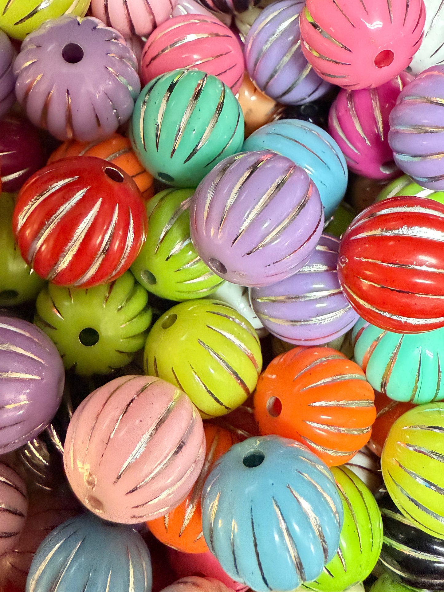 B58- (10PCS) 15mm Pumpkin/Latern Solid Matte W/Silver Stripes Mix Acrylic Beads For DIY