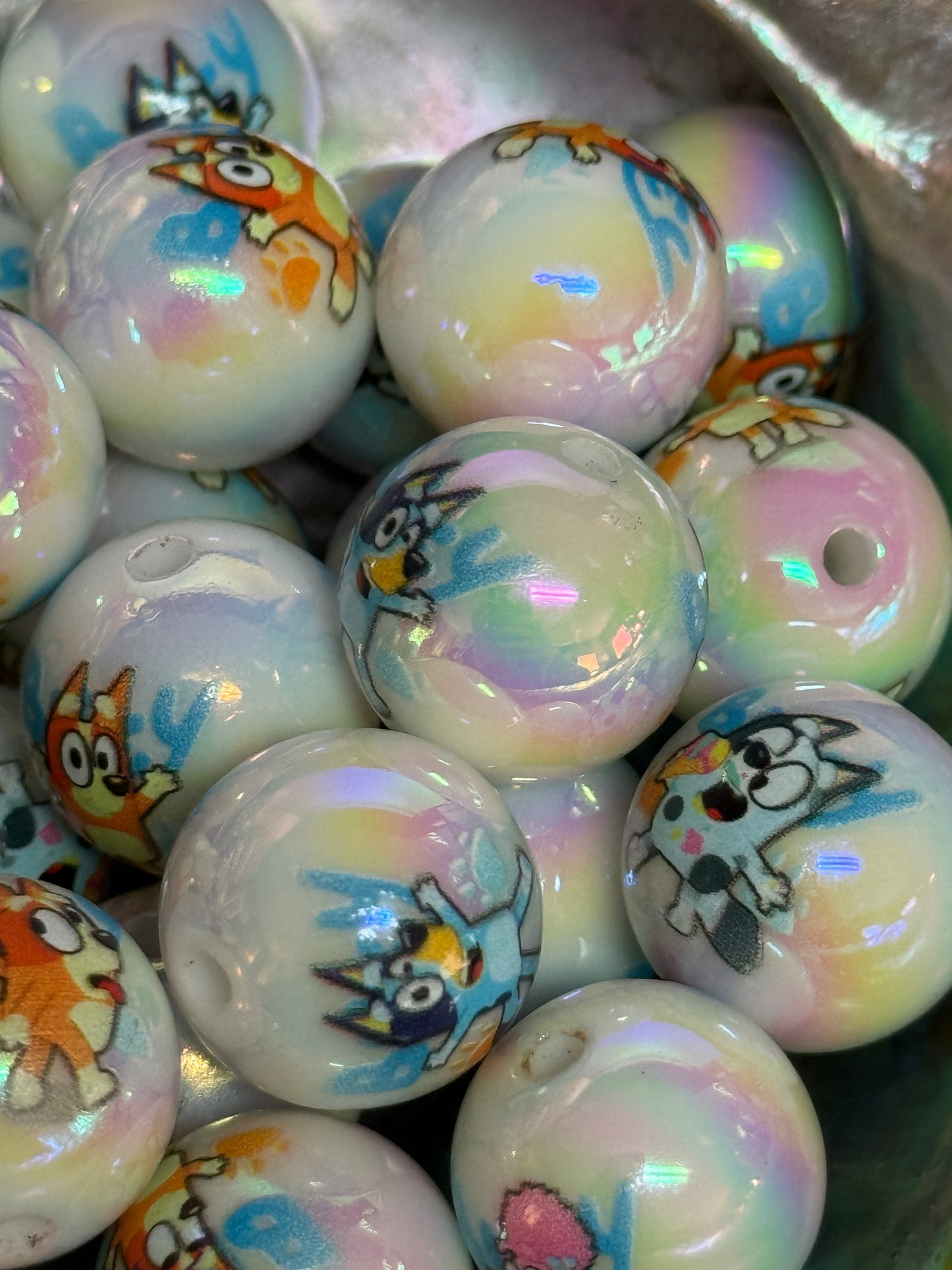 C/L B10- (10PCS) 15mm Bluey Cartoon MIX Round UVAB Iridescent Rainbow Acrylic Beads For DIY