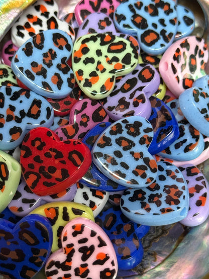 SB2-7 (10PCS) 20mm 3D Acrylic Leopard Heart Shaped Mixed Color Acrylic Beads For DIY