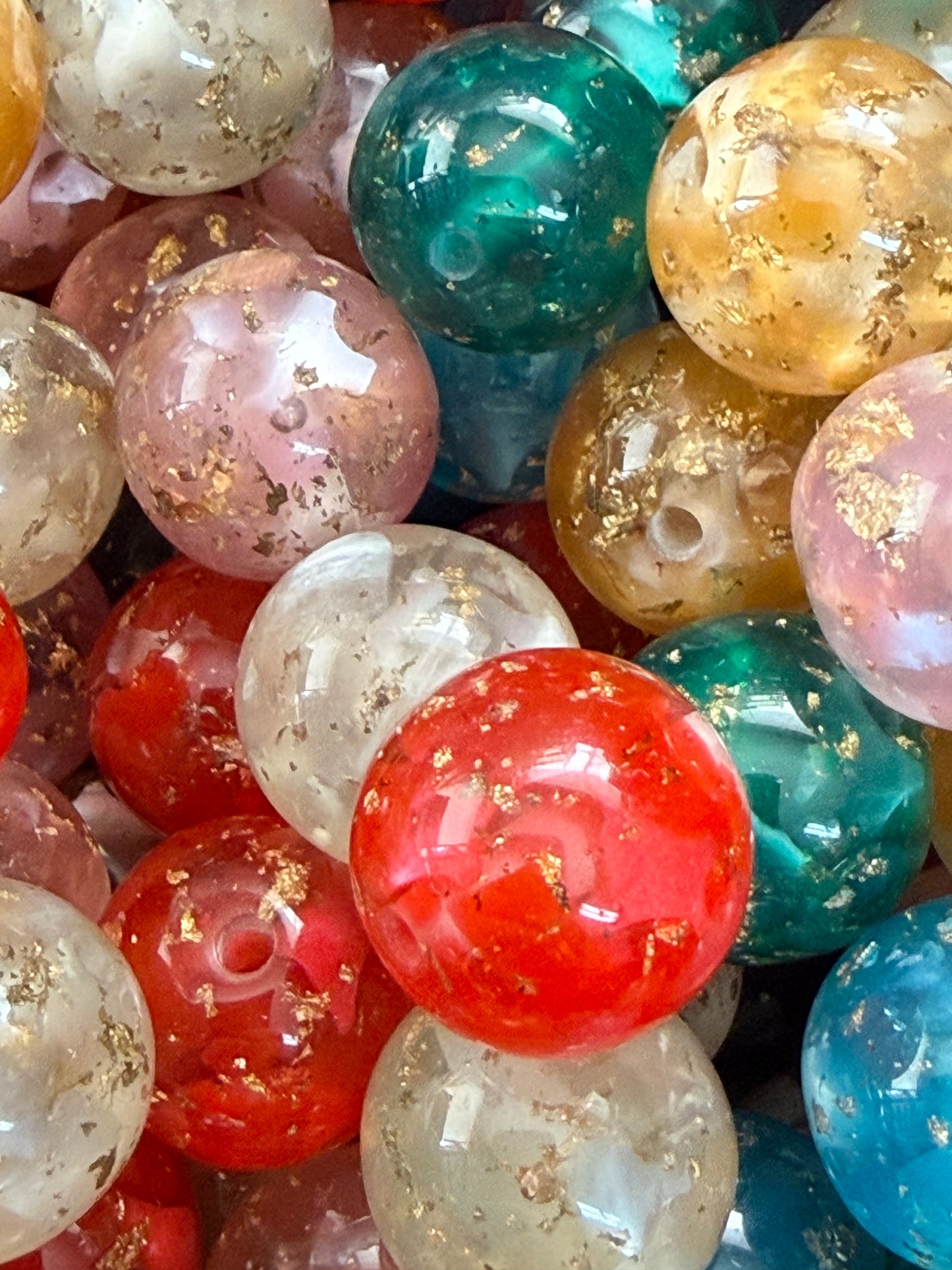 B81- (10PCS) 16mm Round UVAB Mixed Colors Clear W/Gold Glitter Flakes & Confetti Iridescent Galaxy Beads for DIY