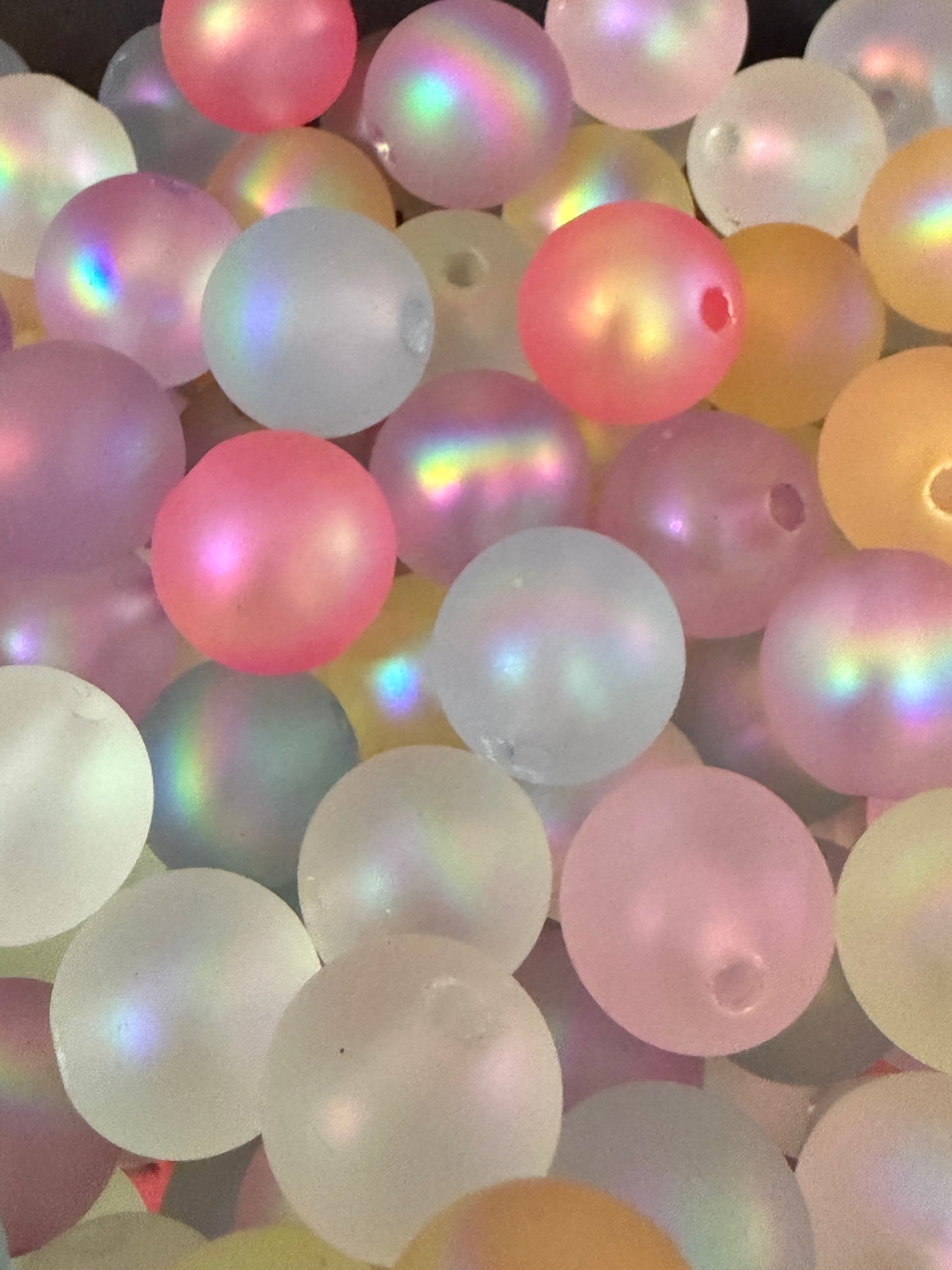 B87- (10PCS) 15mm Light Pastel W/ Aura Rainbow Transparent Matte Acrylic Beads For DIY