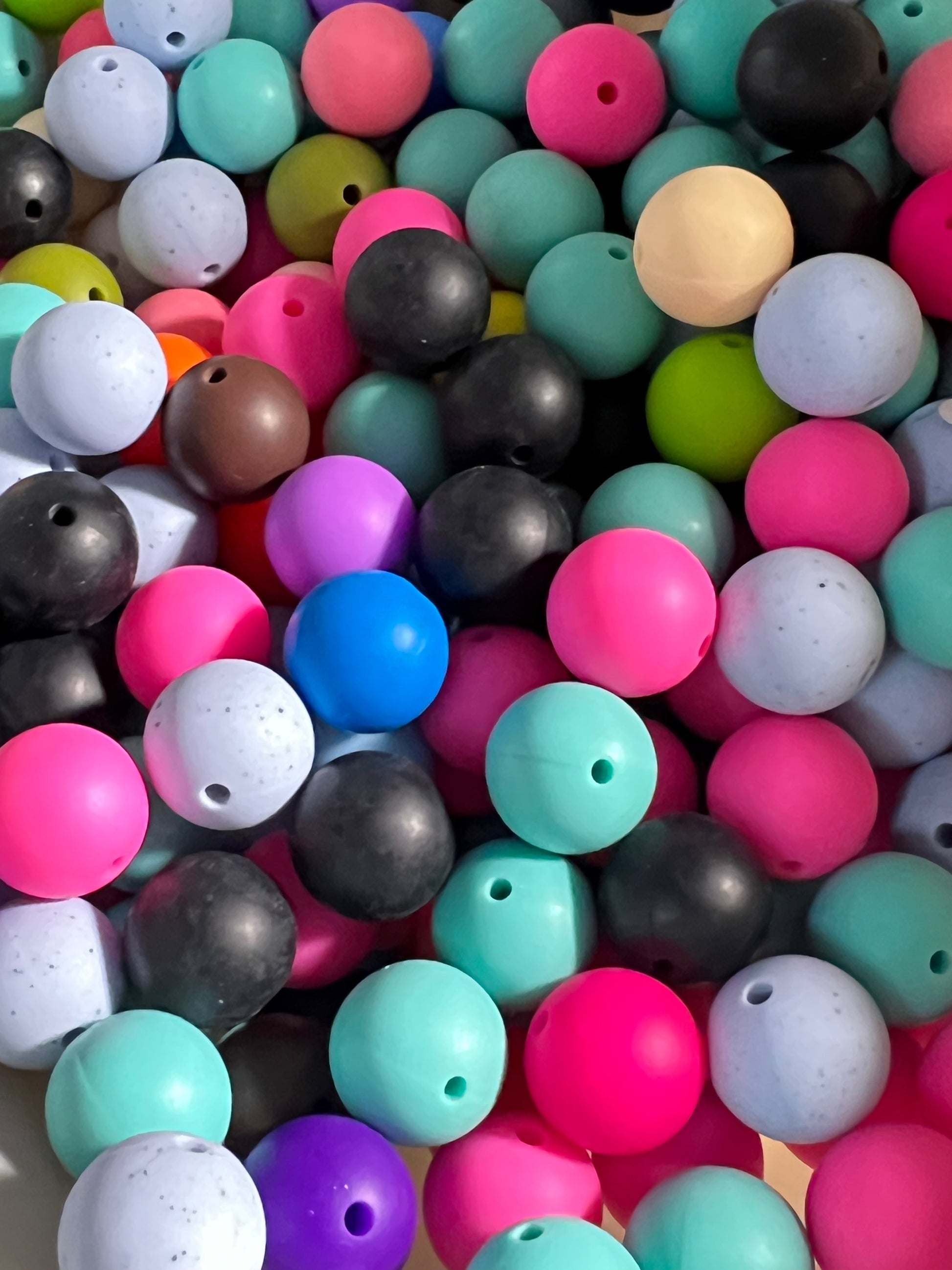 10 PCS- 15mm Round Dark Speckled Multicolored mix of SILICONE beads image 2