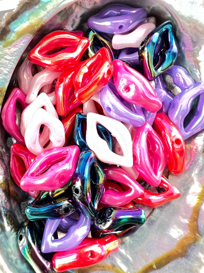 5pcs 25mm 3D UVAB Acrylic/Resin LIPS Multicolor Iridescent Beads image 0