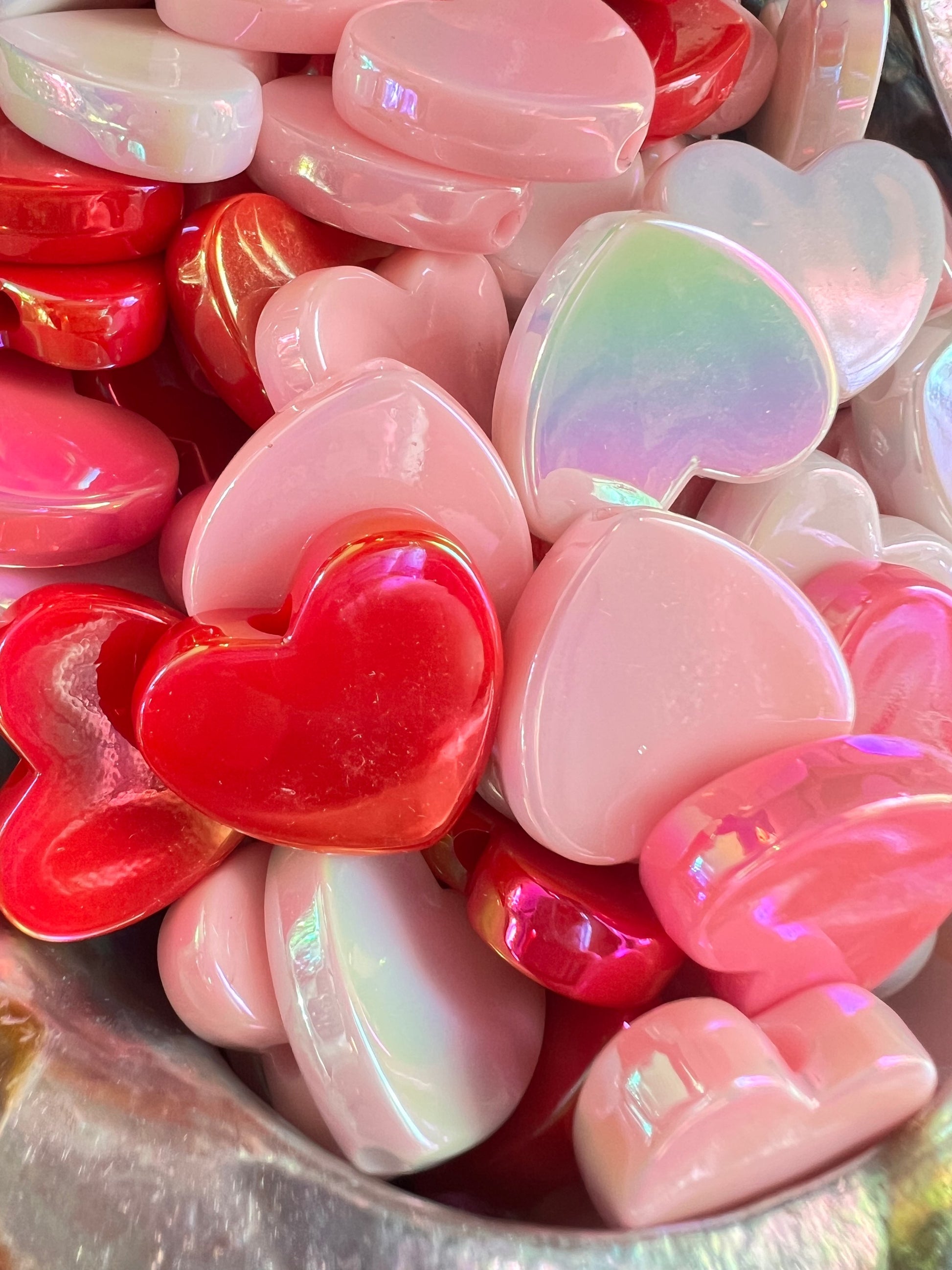 10 PCS- 20mm 3D Flat HEART UVAB Multicolored Iridescent Beads image 1