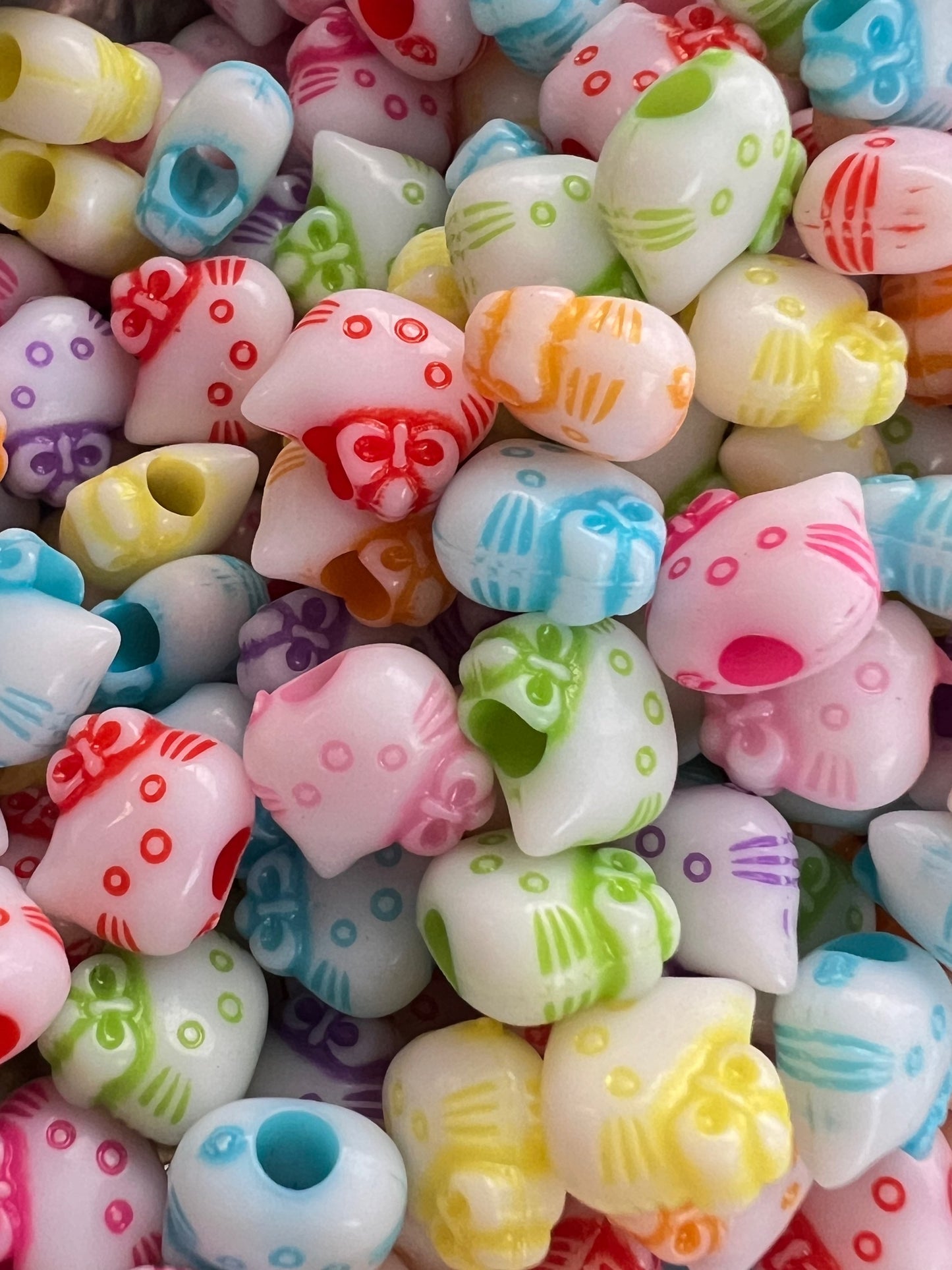 20 PCS- 8mm Cat shaped HK kitty designed Rainbow Beads image 1