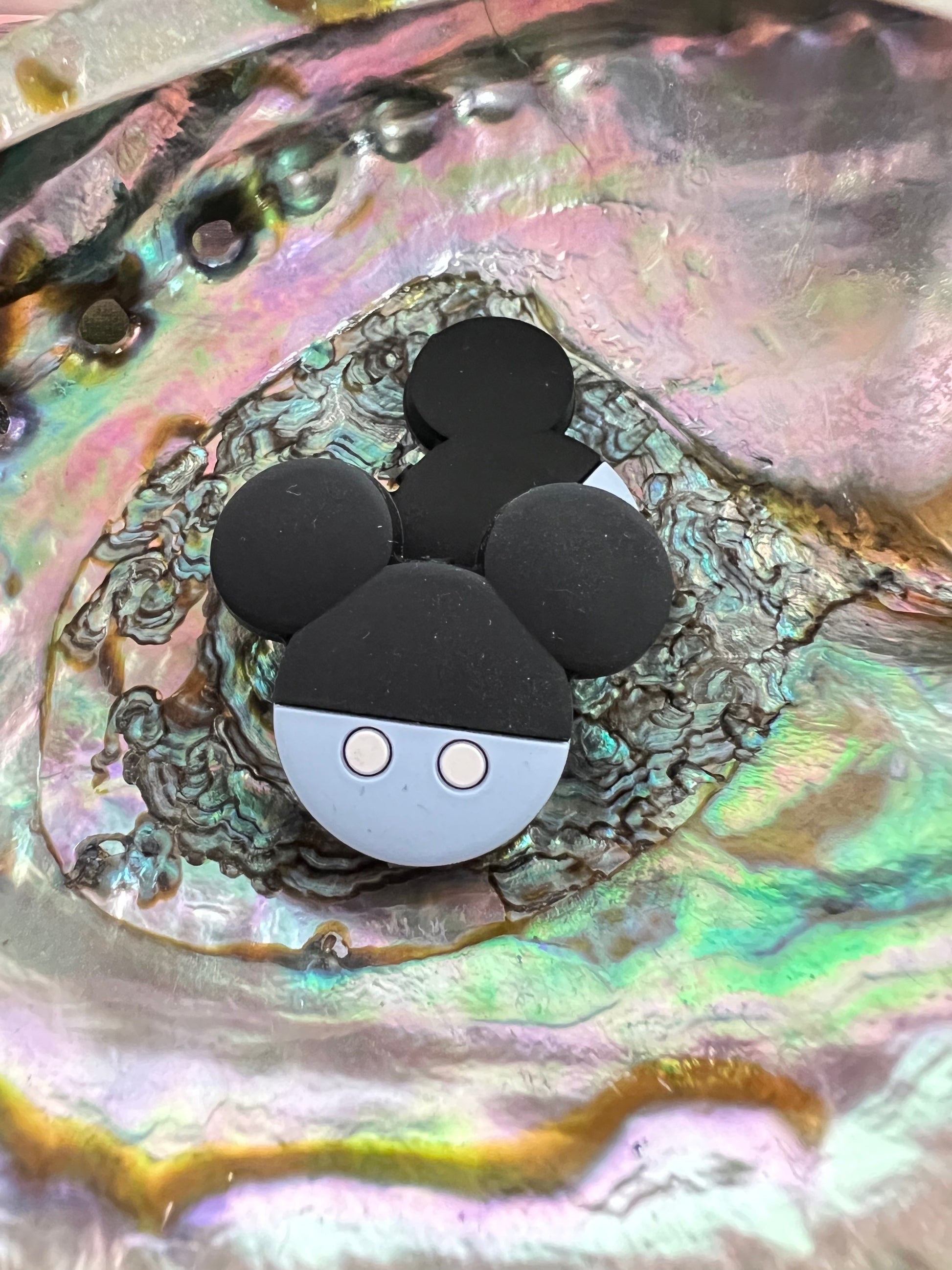 (1)PC- Choose Your Color-  M-i-c-k-e-y- Mouse Head  Focal Beads image 2