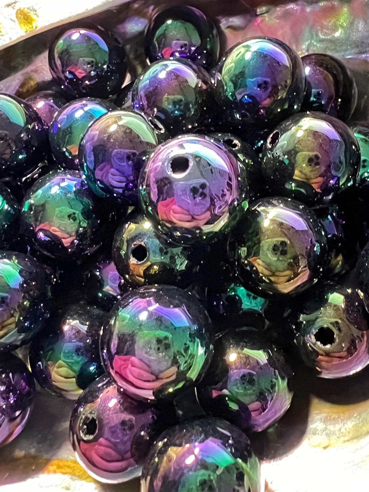 10 PCS - 16mm Round Black Aura UVAB Acrylic Beads image 1