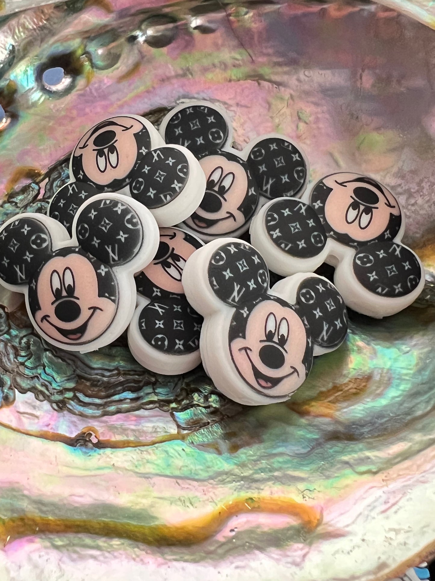 (1)PC-  Mouse -Mickey- Head LV Focal Bead image 0